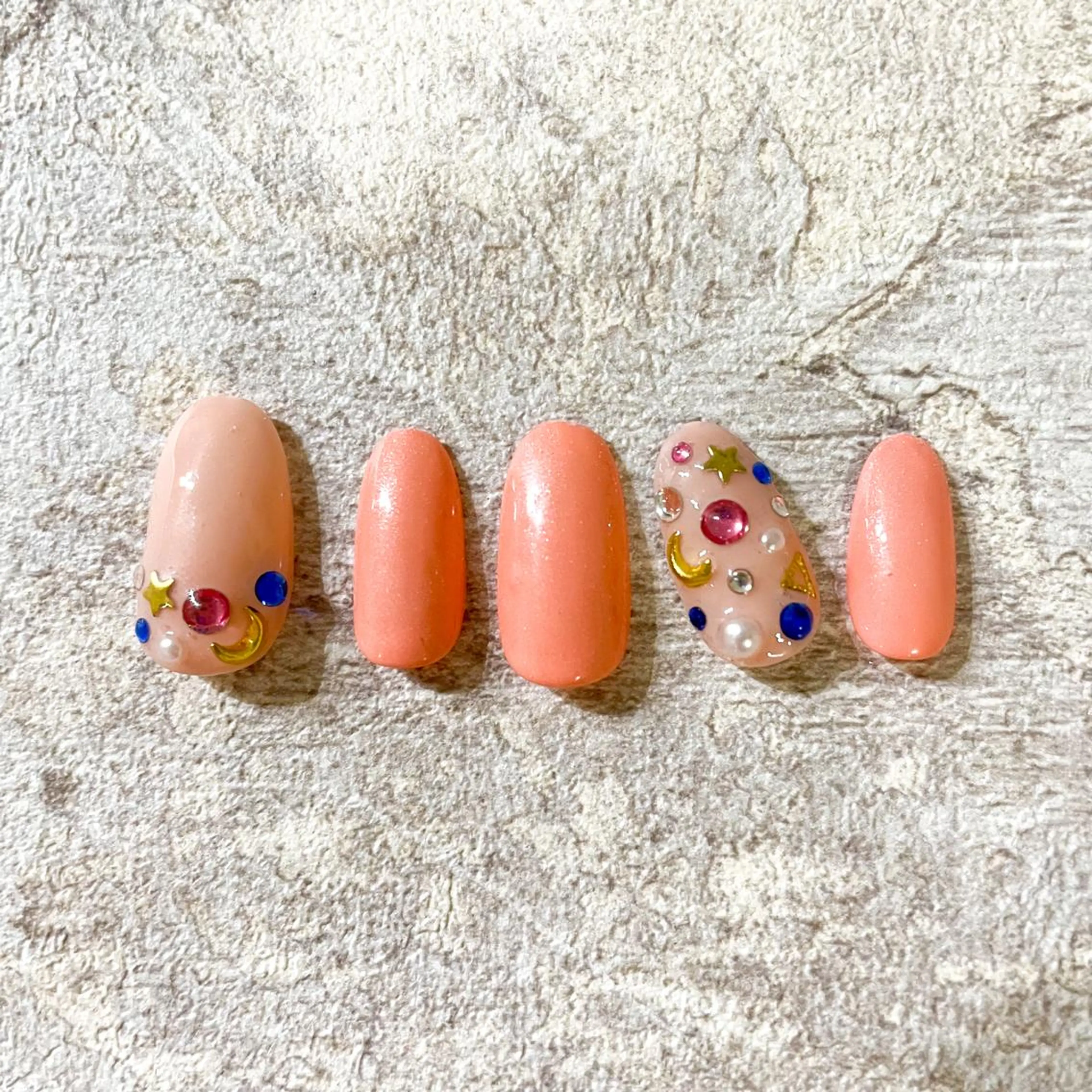 ネイル Tiary Nail Fのネイルデザイン