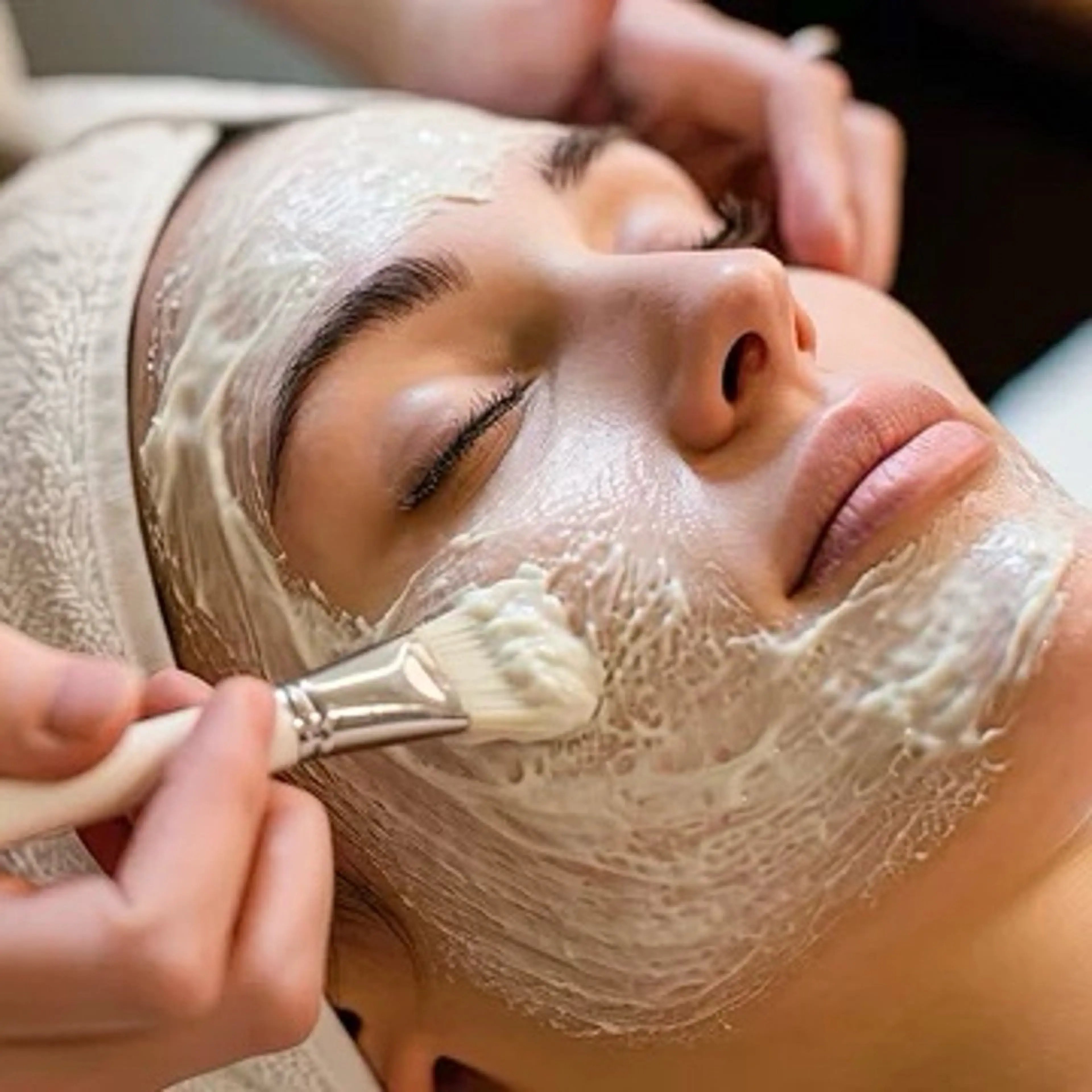 フェイスパック《石膏パックorモデリングパック》の写真