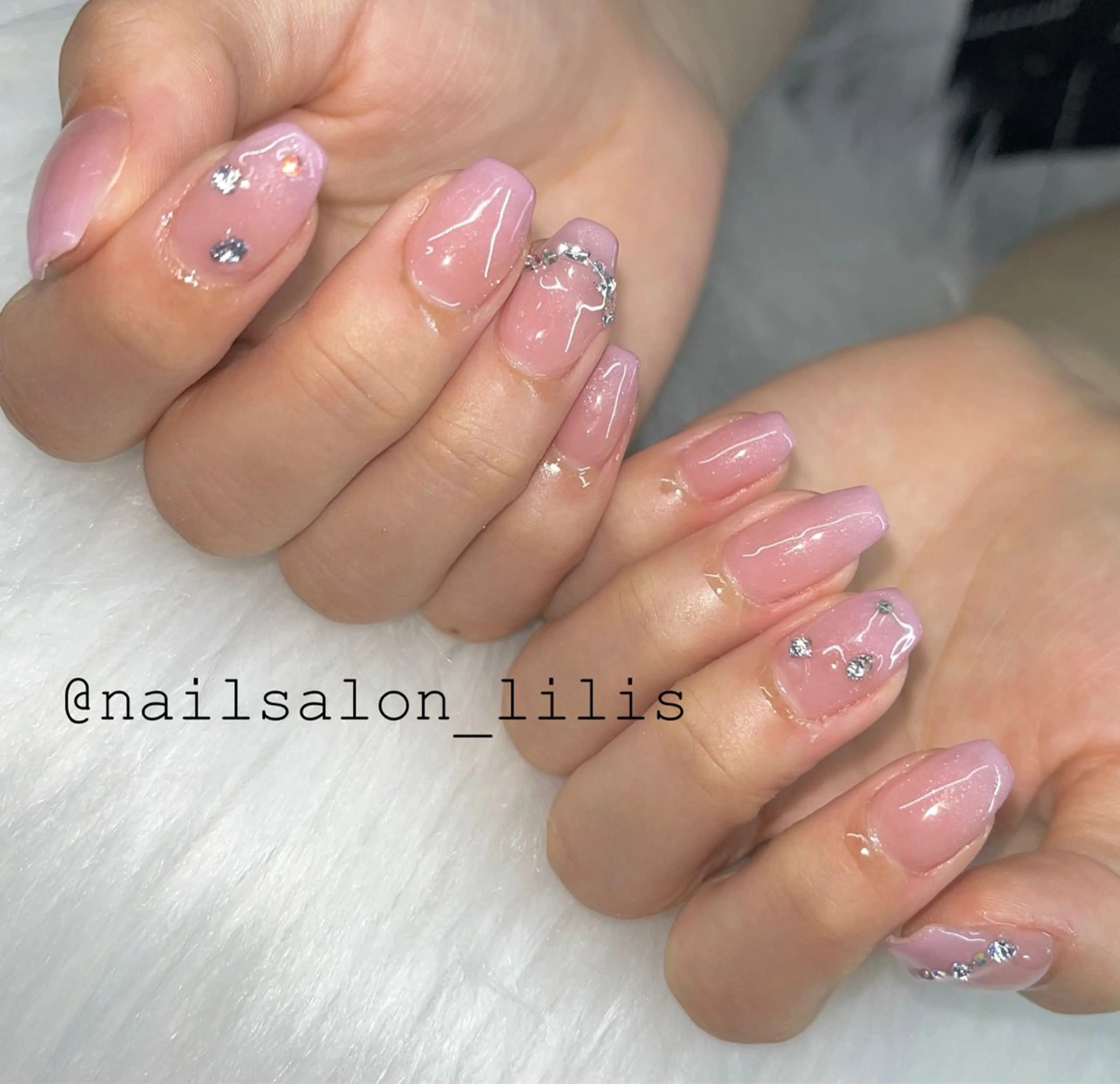 ネイル グラデーション ピンク ハンドネイル nailsalon lilis所属・nailsalon Lilisのネイルデザイン