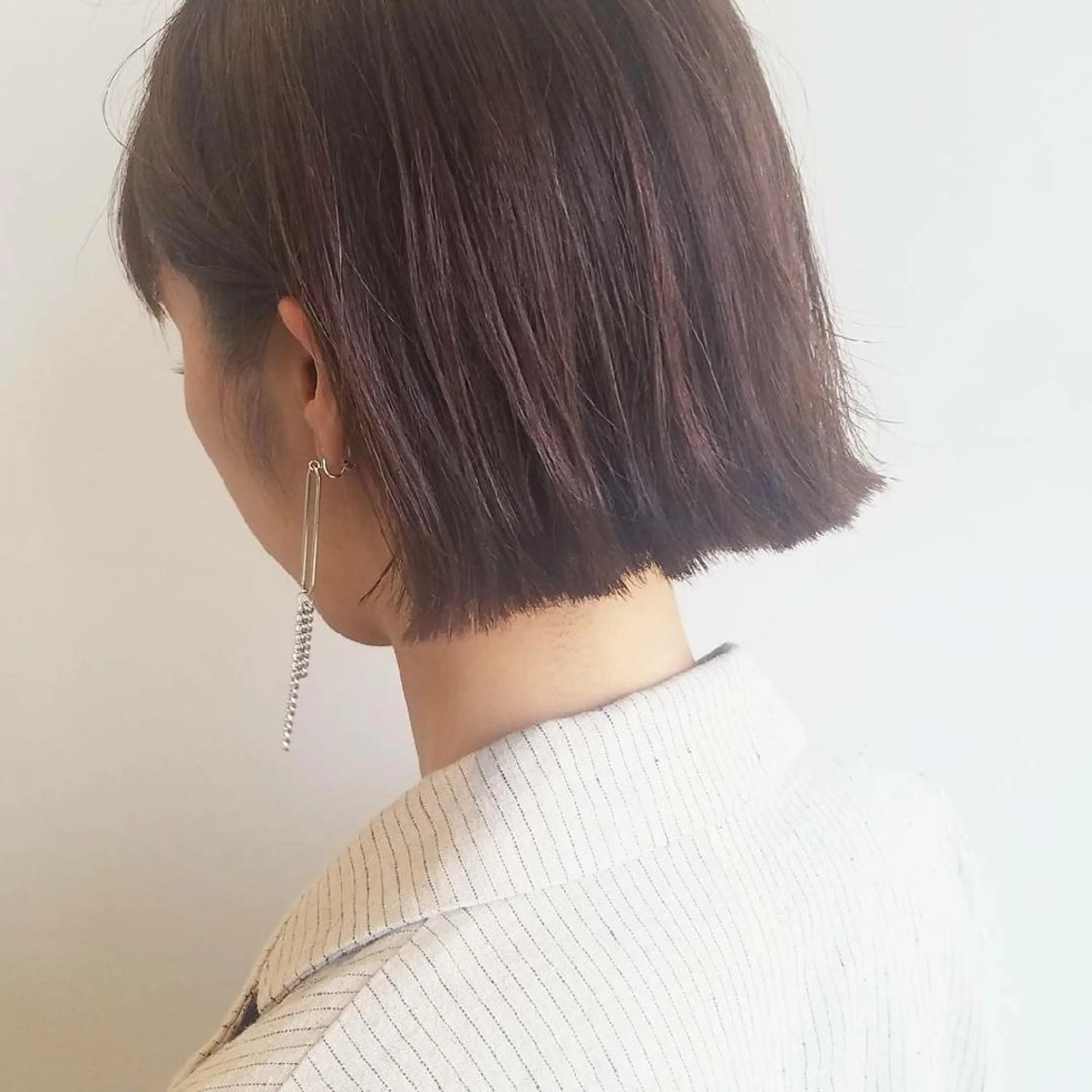 ショート カラー ボブ iplus まつげ、眉毛、耳つぼのマツエク・マツパデザイン