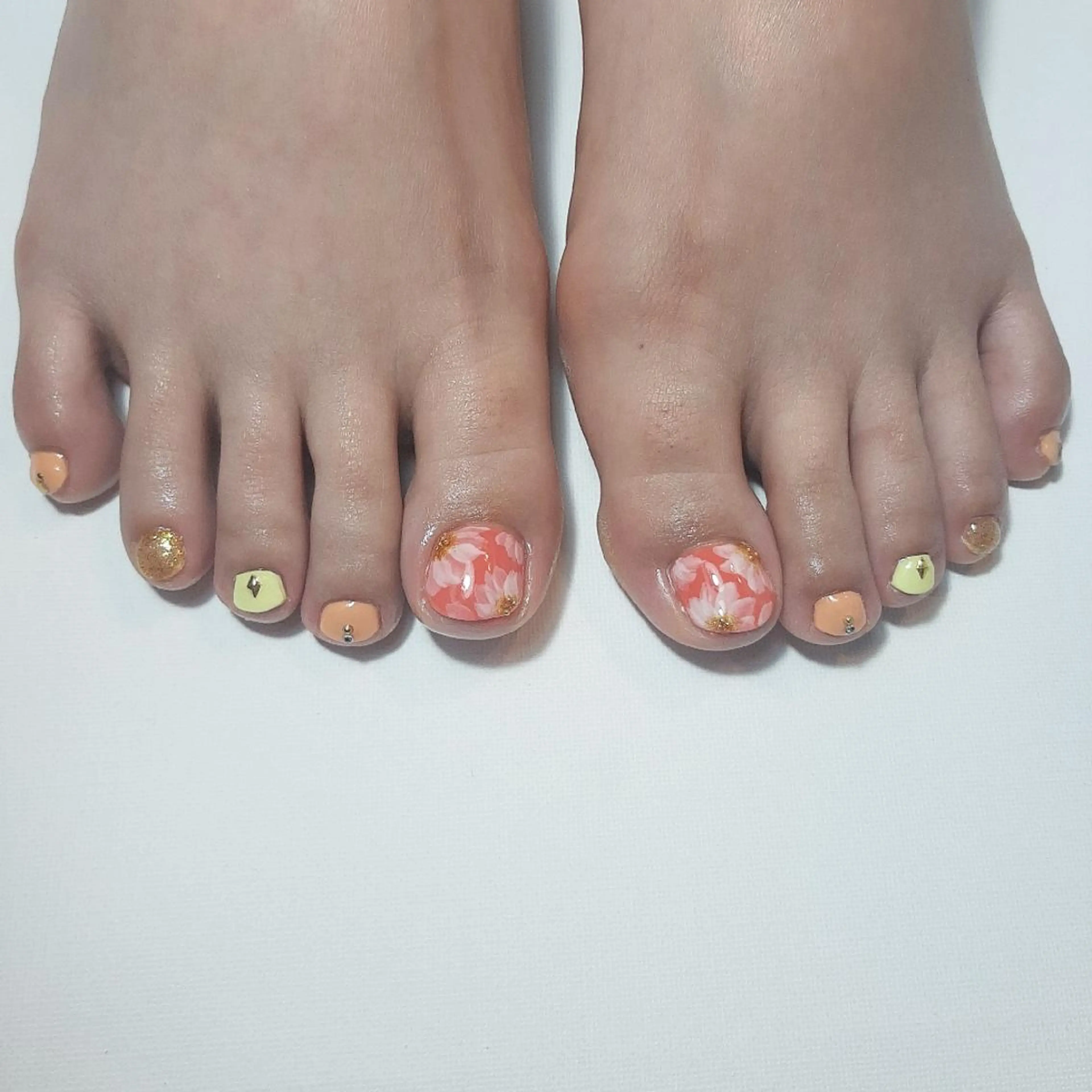 ネイル フラワーネイル フットネイル 夏ネイル owlnail /持込みデザイン専門のネイルデザイン