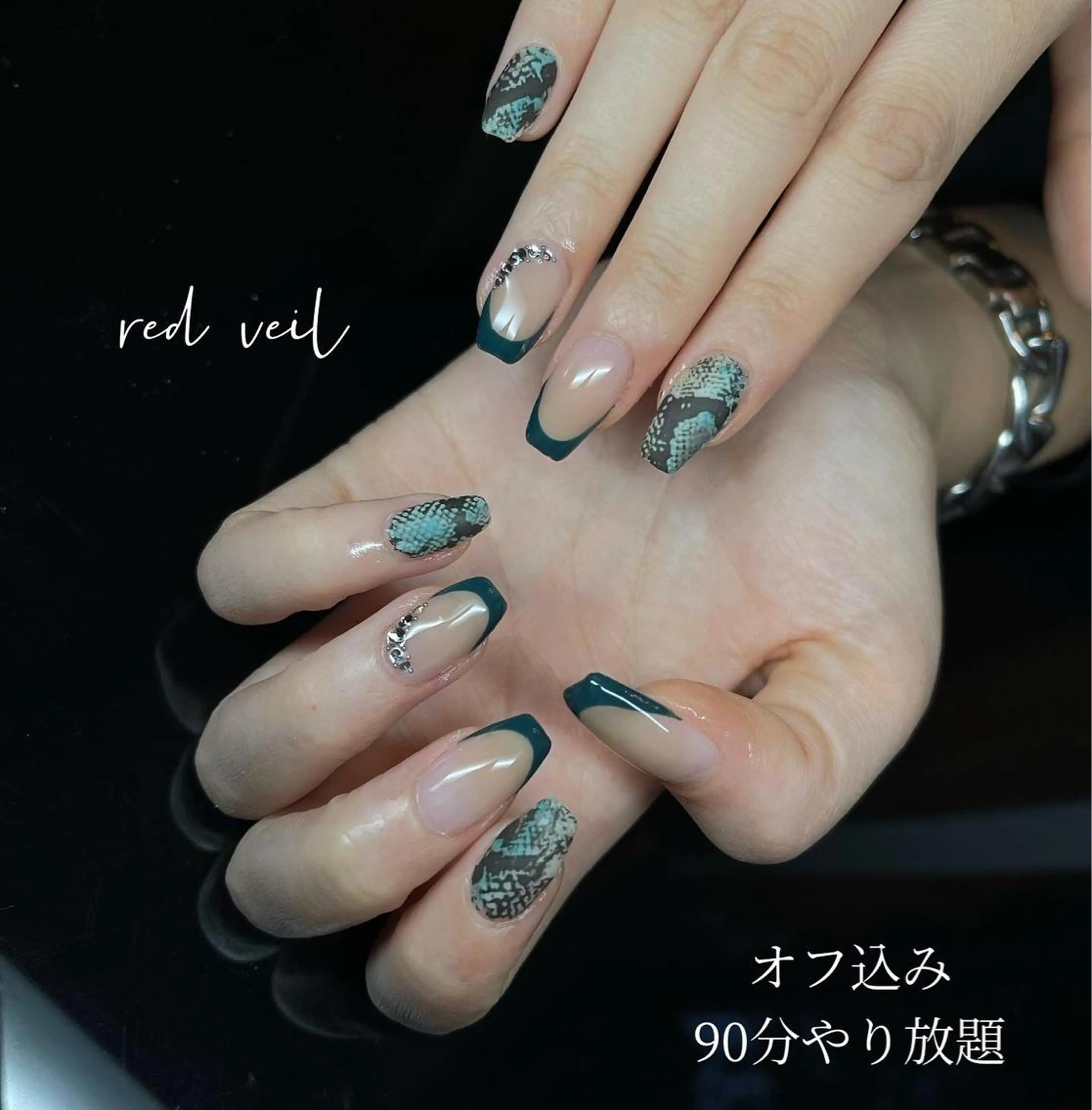 ミディアム ネイル ハンドネイル 長さ出し専門 nynaのネイルデザイン