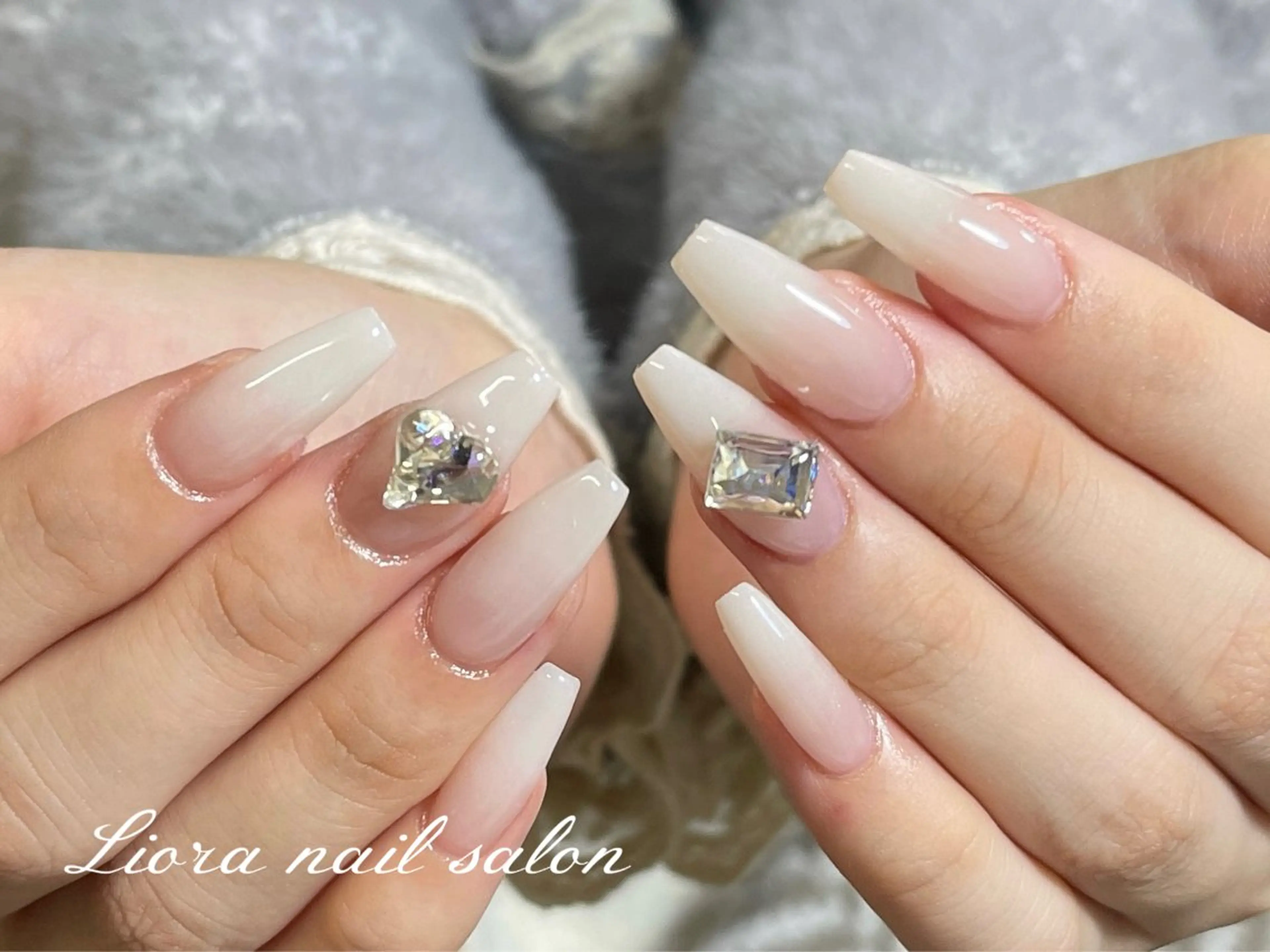 ネイル チークネイル フットネイル フレンチネイル ジェルネイル ガーリー ハンドネイル Liora nail 1のネイルデザイン