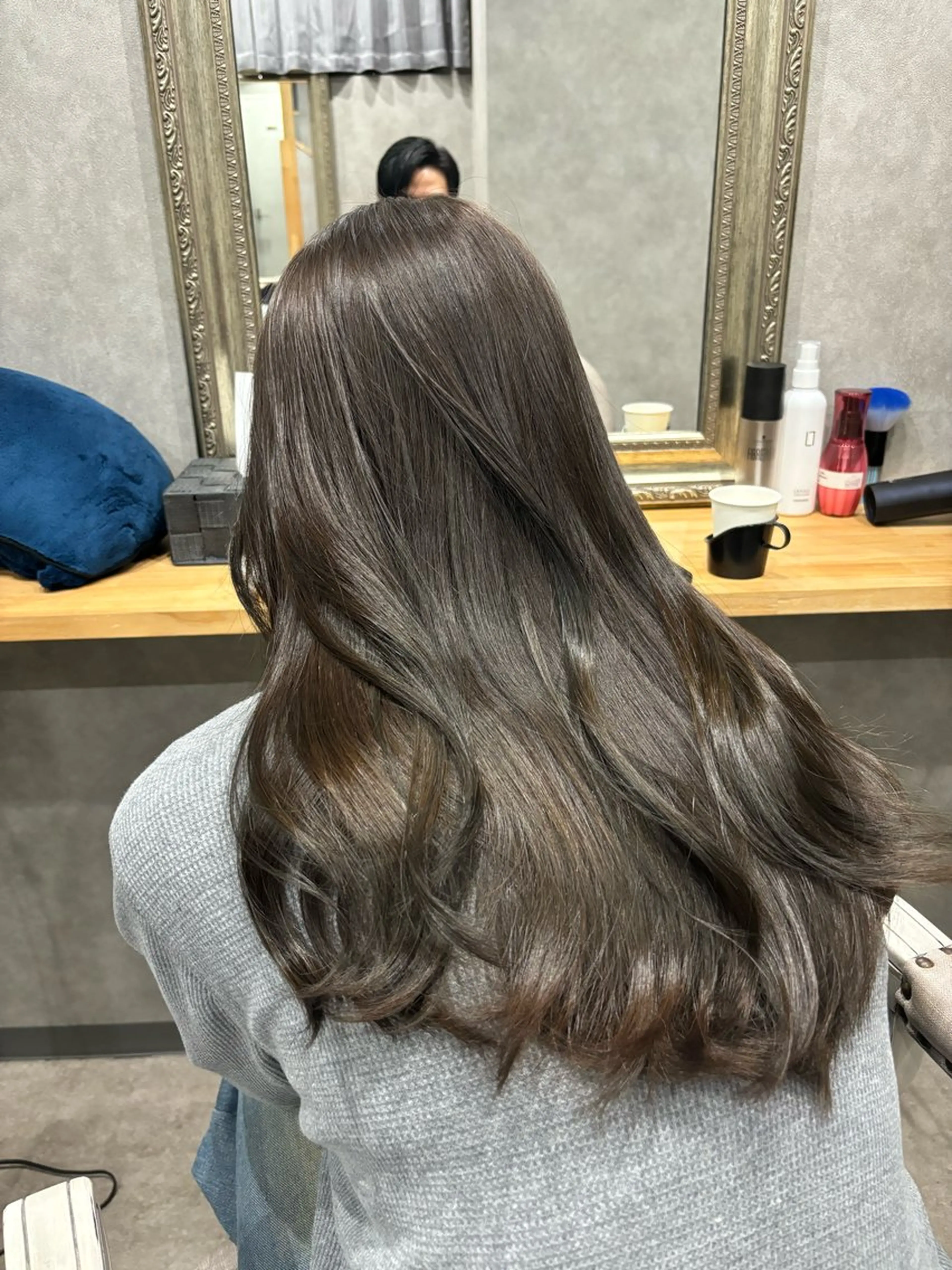 ロング カラー グレージュ ヘアカラー FUJINO RYOのヘアスタイル