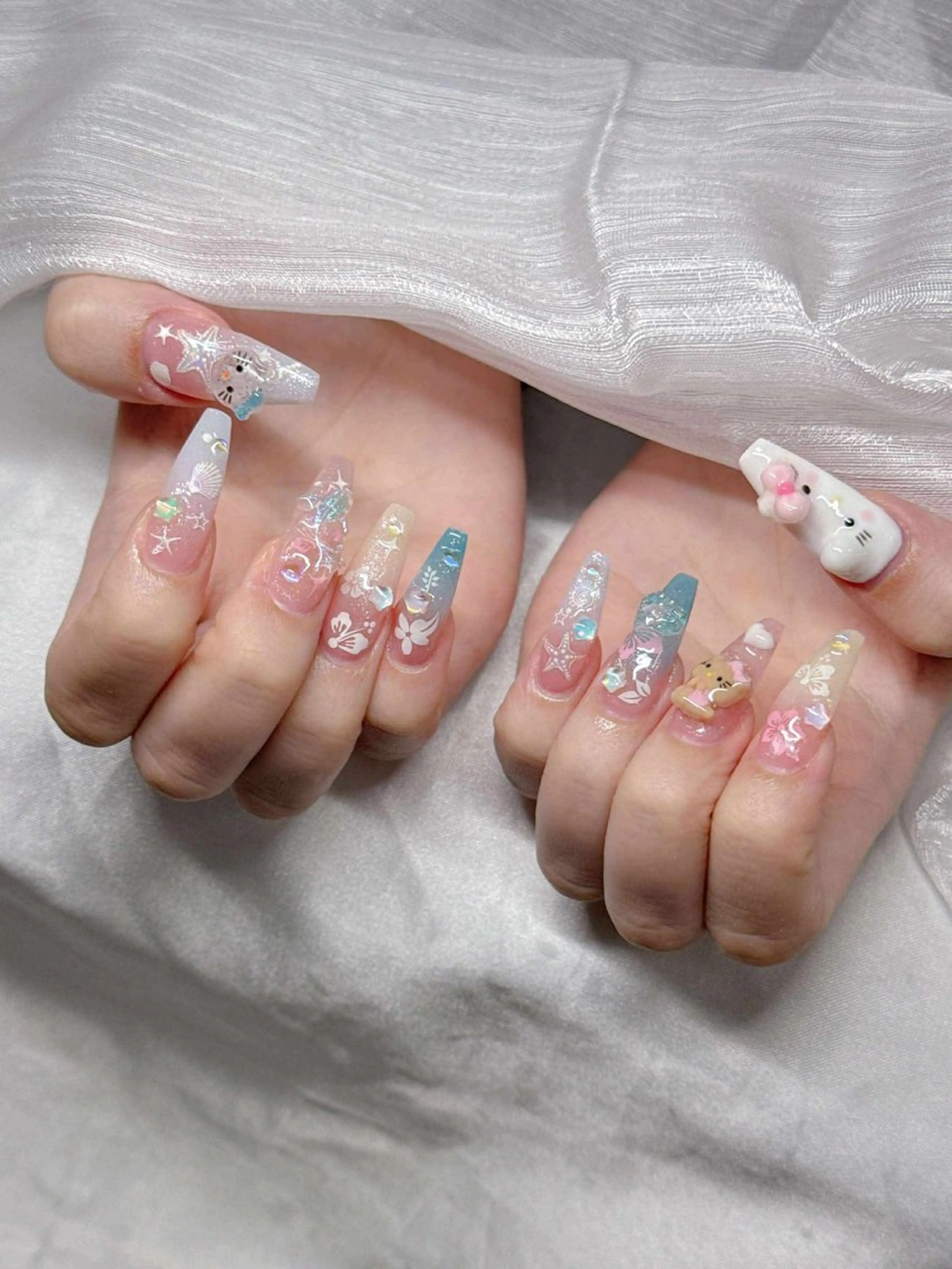 ネイル ハンドネイル Lee Nailsのネイルデザイン