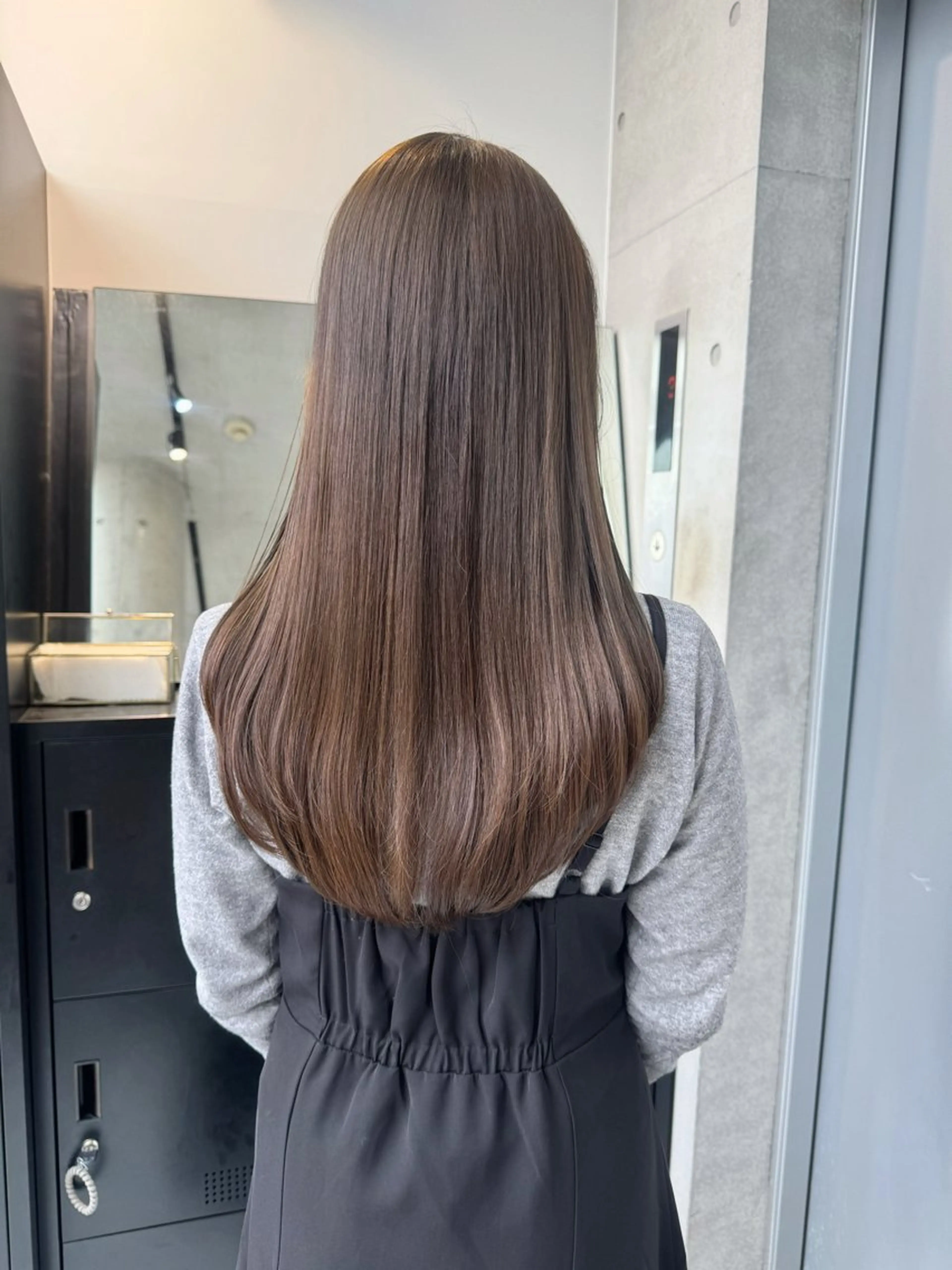 ロング カラー パーマ ヘアアレンジ カット ヘアカラー トリートメント ヘッドスパ ヘアセット 透明感/オリーブ/ グレージュ/YUKAのヘアスタイル