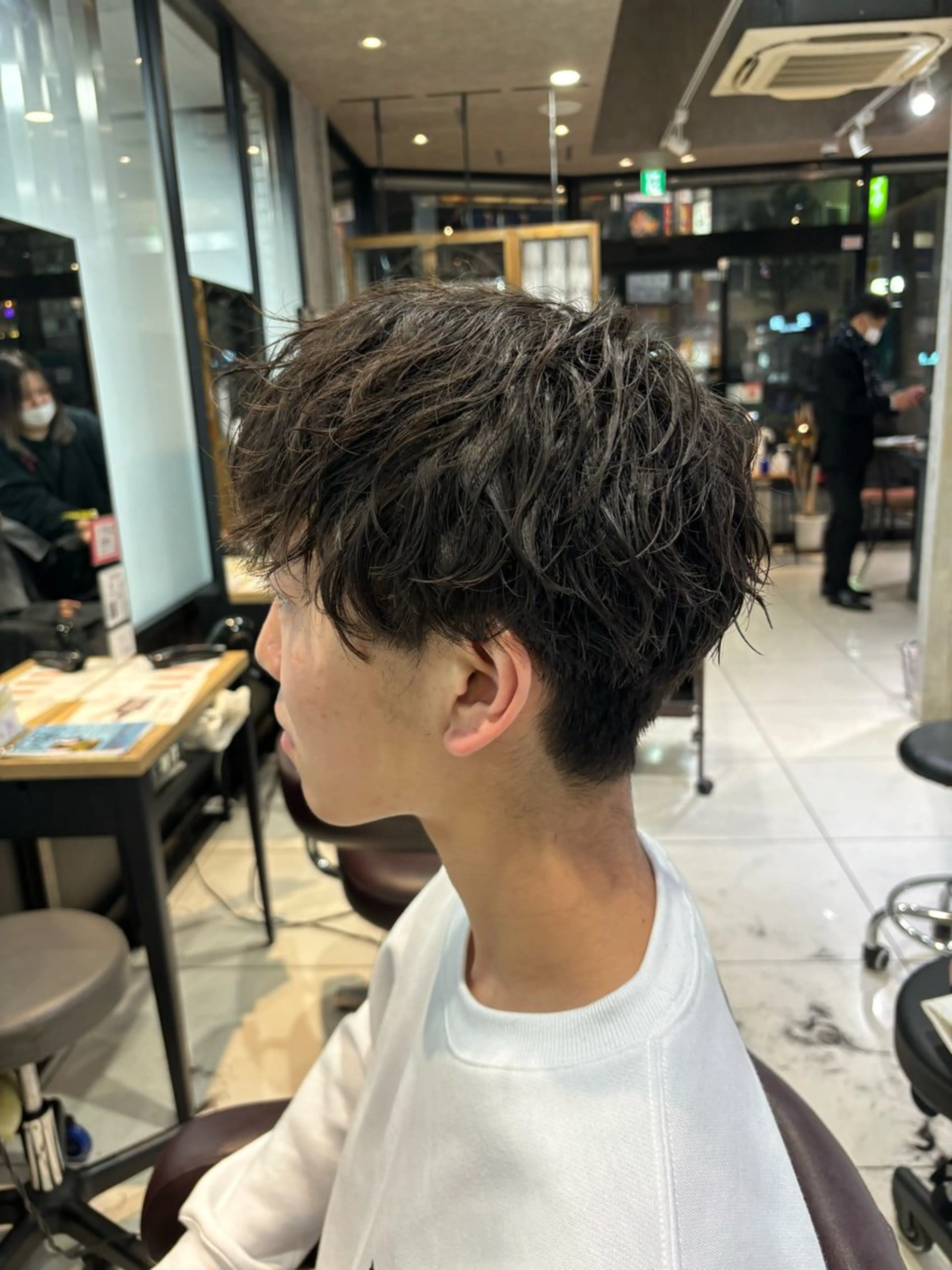 パーマ メンズ 韓国風/メンズ アイブロウワックスの眉毛・アイブロウイメージ