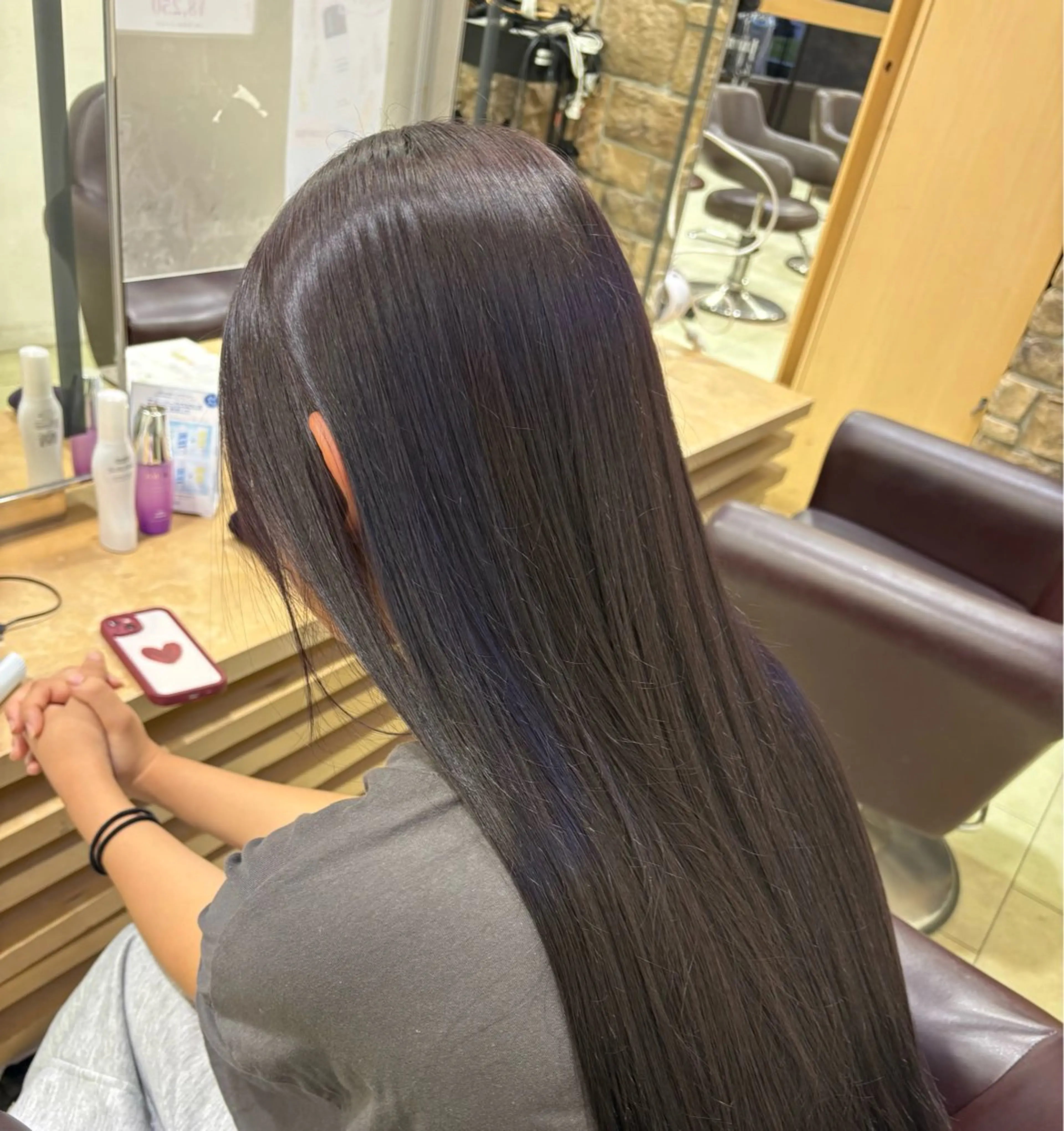 ロング カラー カット ヘアカラー トリートメント フェザーパーマ🪶 シャドウ/ジュンエイのヘアスタイル