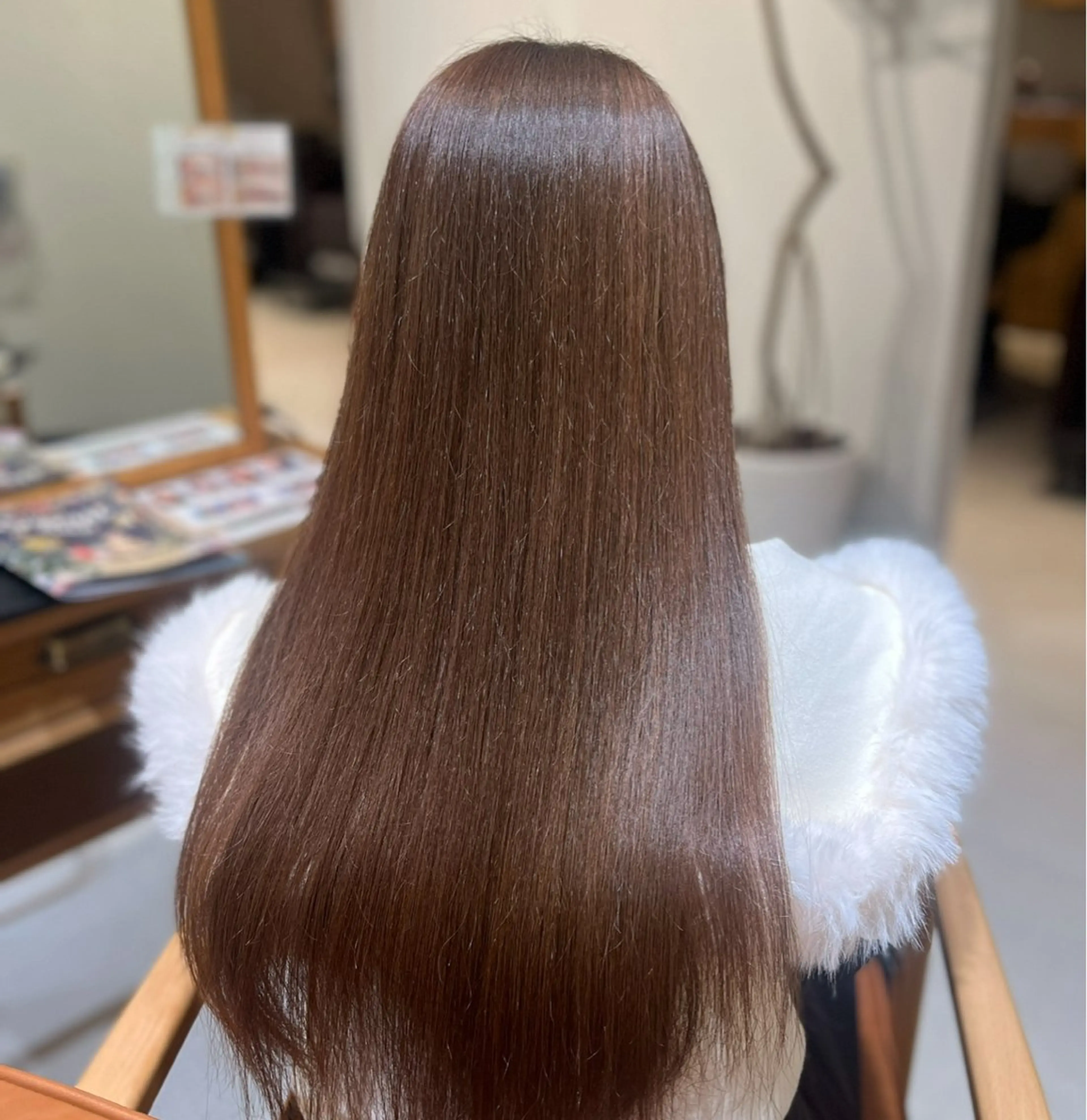 カラー 渡壁 文那のヘアスタイル