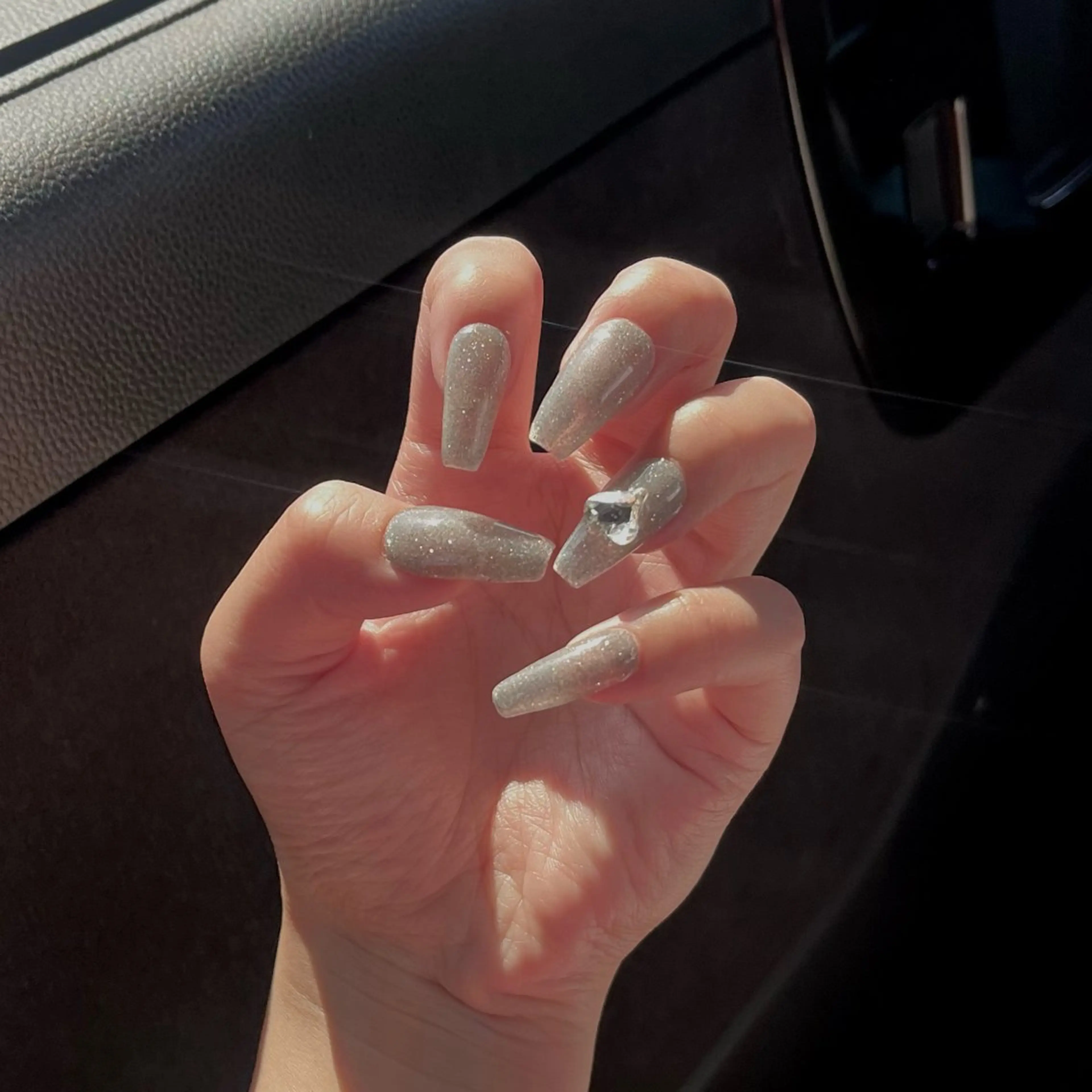 ネイル フラッシュネイル キラキラネイル ハンドネイル GO TODAY SHAiRE SALON新宿Ciel店所属・𝗮𝘆𝗮𝗸𝗮 📍新宿ネイリストのネイルデザイン