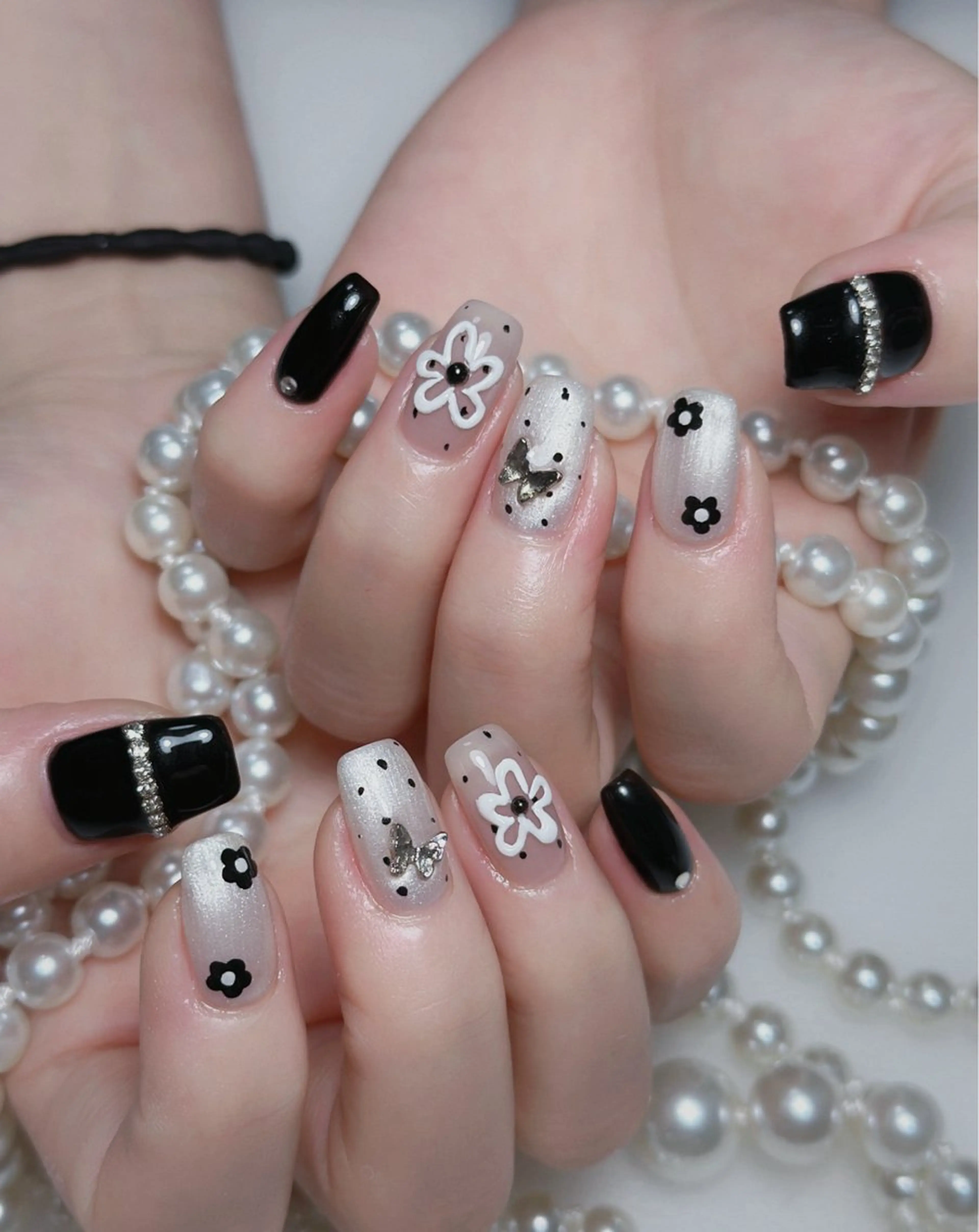 ネイル オーロラネイル 長さ出し フットネイル 韓国ネイル ラメ(グリッター) ハンドネイル 👍thumbs up nail👍のネイルデザイン