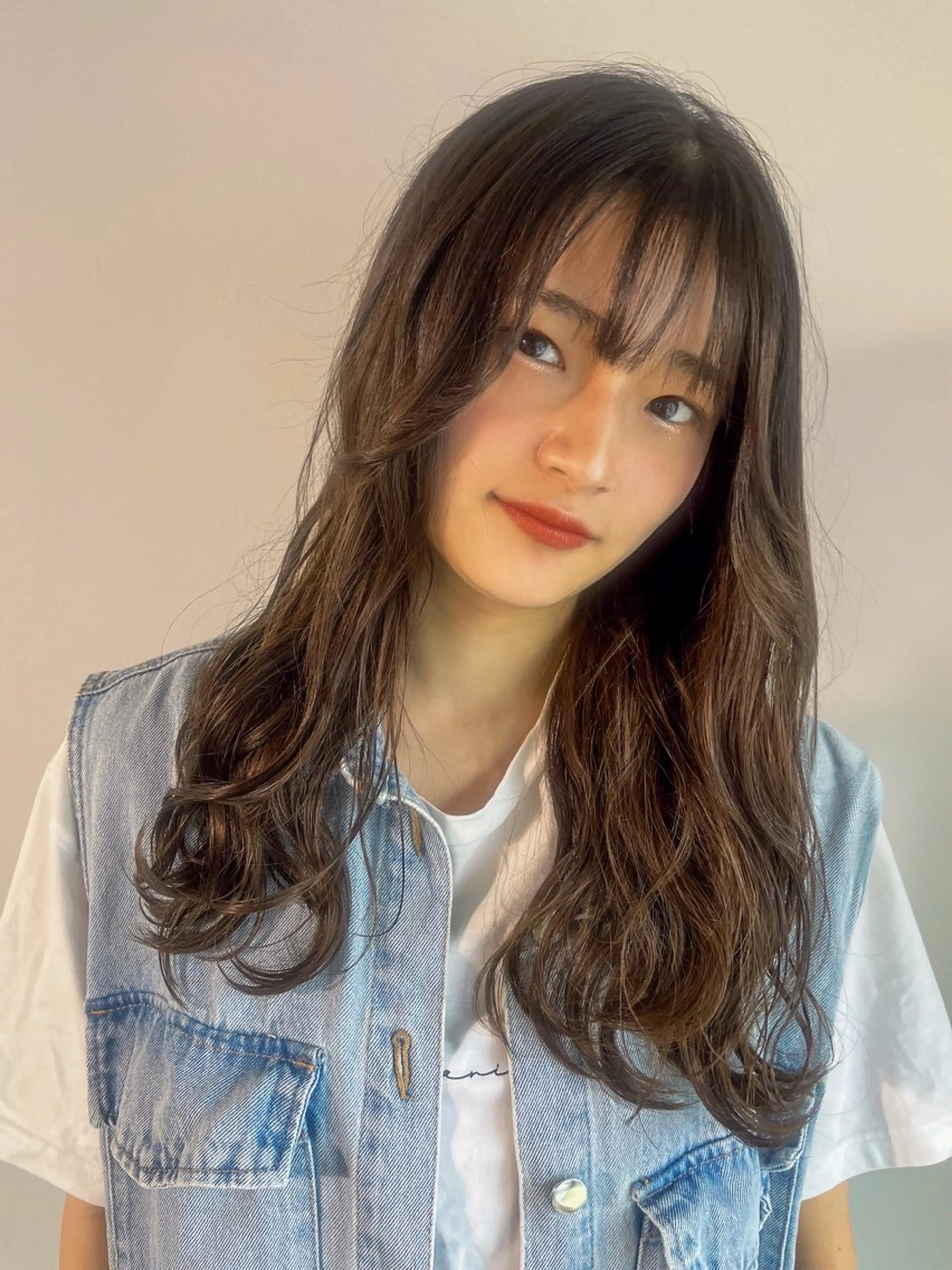 セミロング カラー ケアカラー 透明感カラー 髪質改善 ヘアカラー トリートメント ☀️Luana☀️ 公式/大通のヘアスタイル