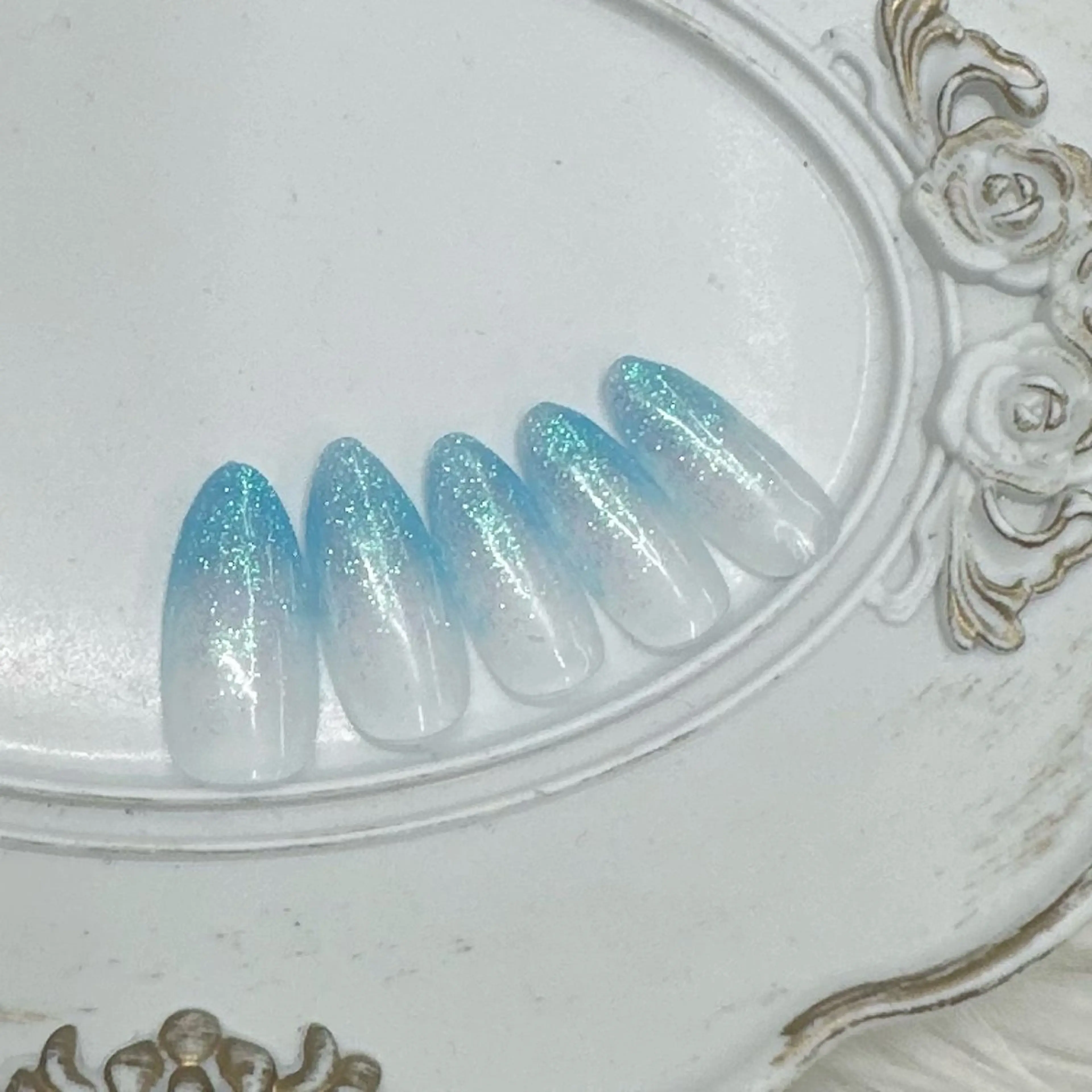 【ずっとオフ無料🎶】ラメグラデーションの写真