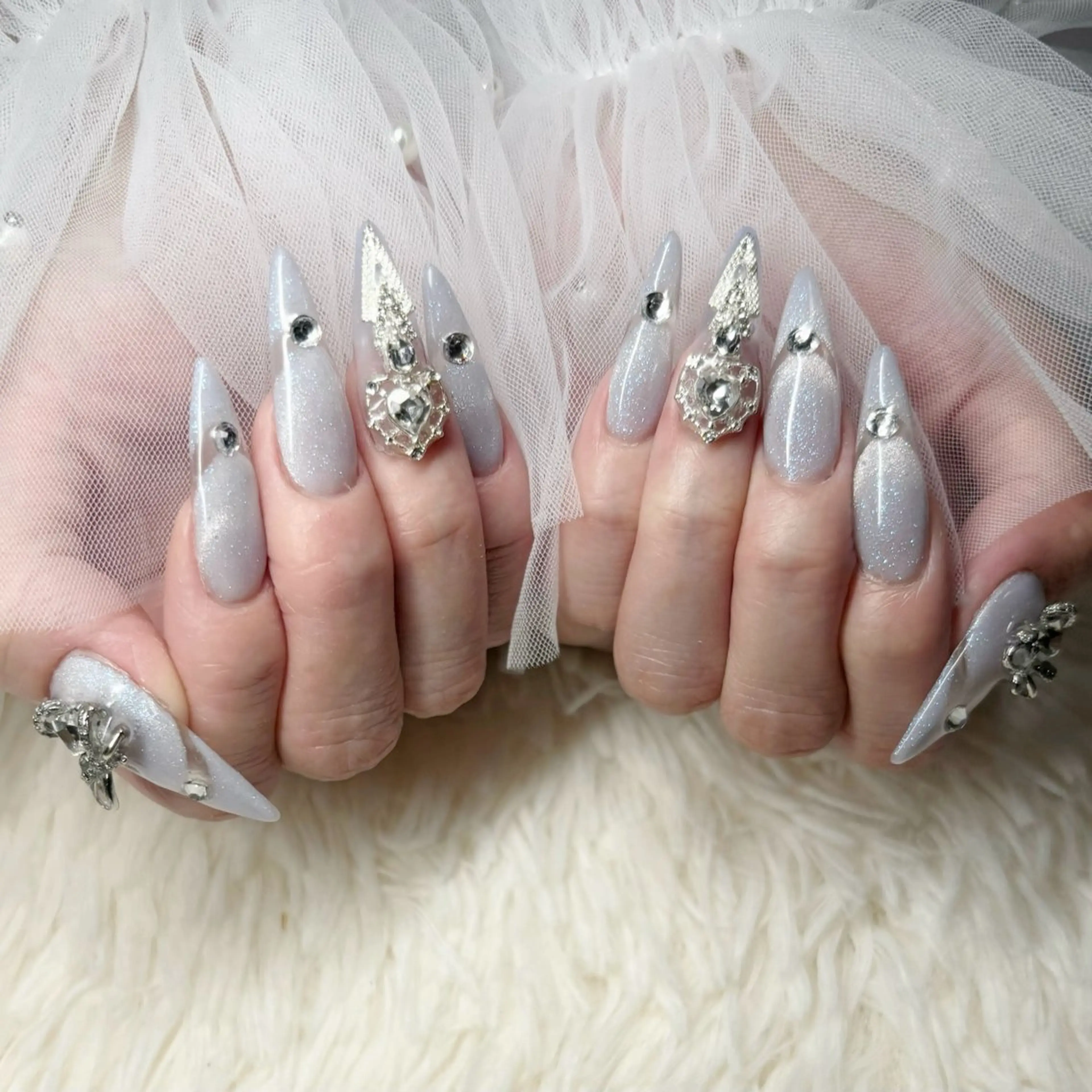 ネイル スカルプネイル nail salon Ecrin所属・前島 稀歩のネイルデザイン