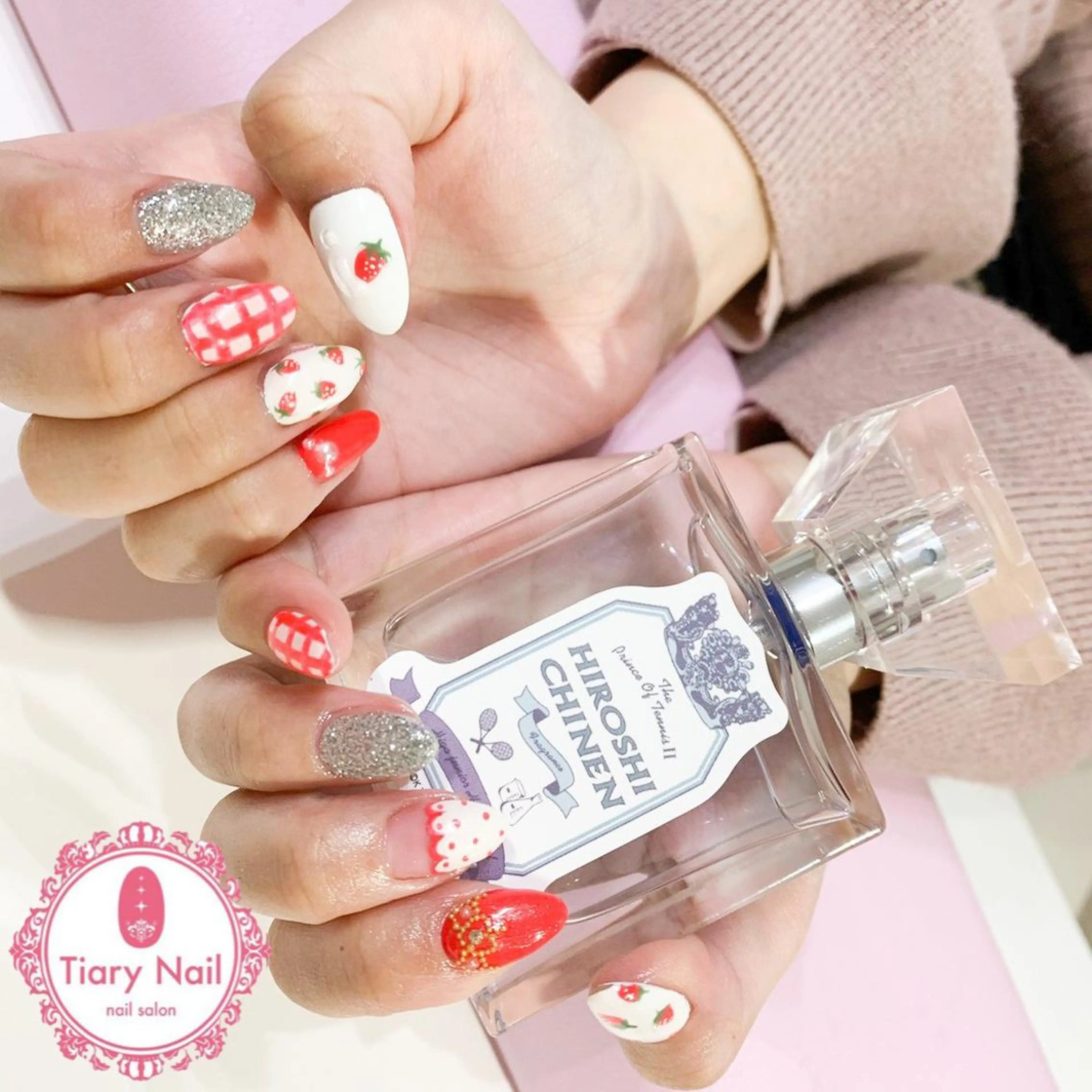 ネイル 桜ネイル クリアネイル フットネイル ジェルネイル キラキラネイル ハンドネイル 💗🪽Tiary Nail🪽💗のネイルデザイン