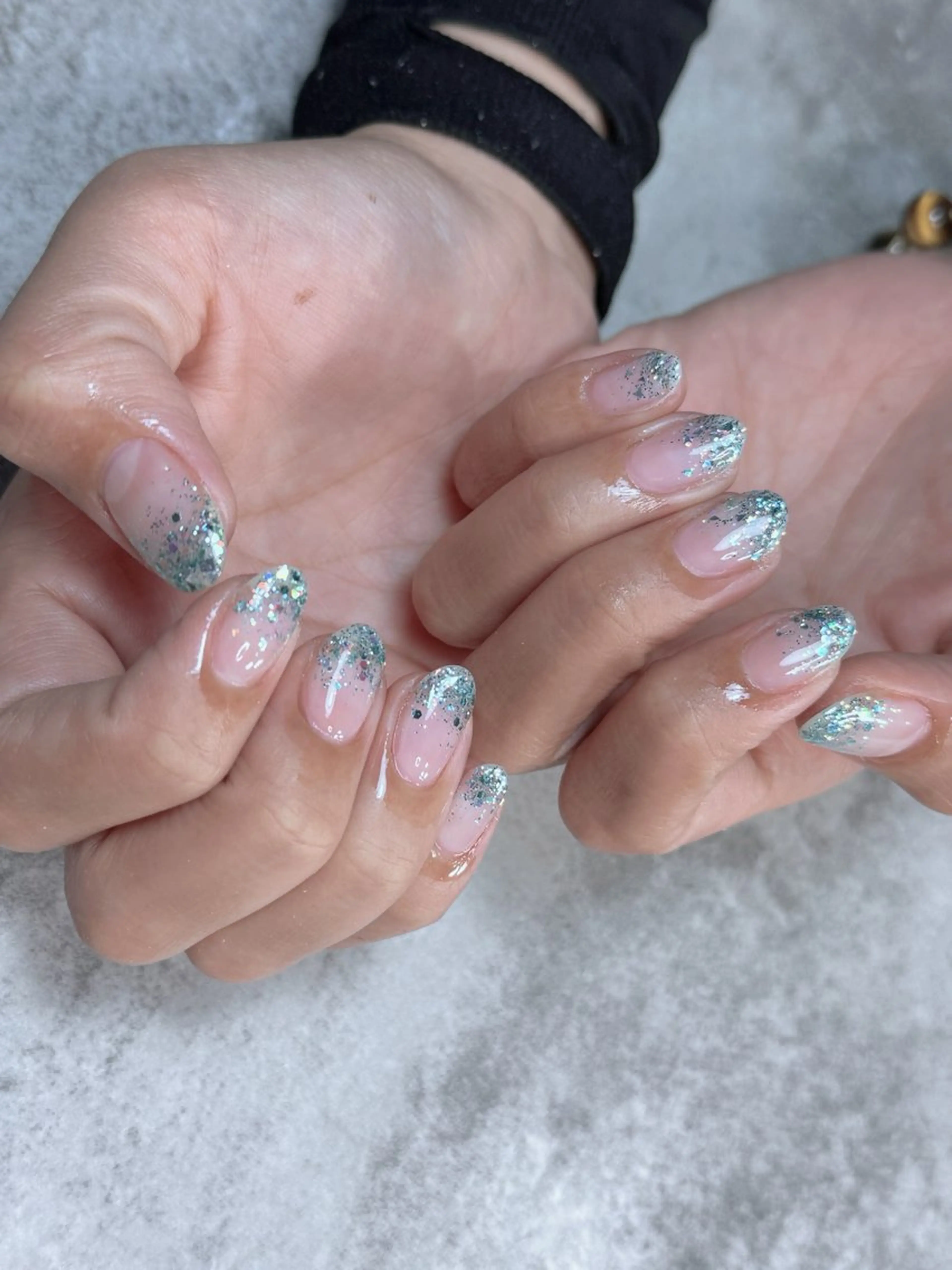ネイル フレンチネイル ジェルネイル グラデーション ラメ(グリッター) ラメグラデーション ハンドネイル nail sideraのネイルデザイン