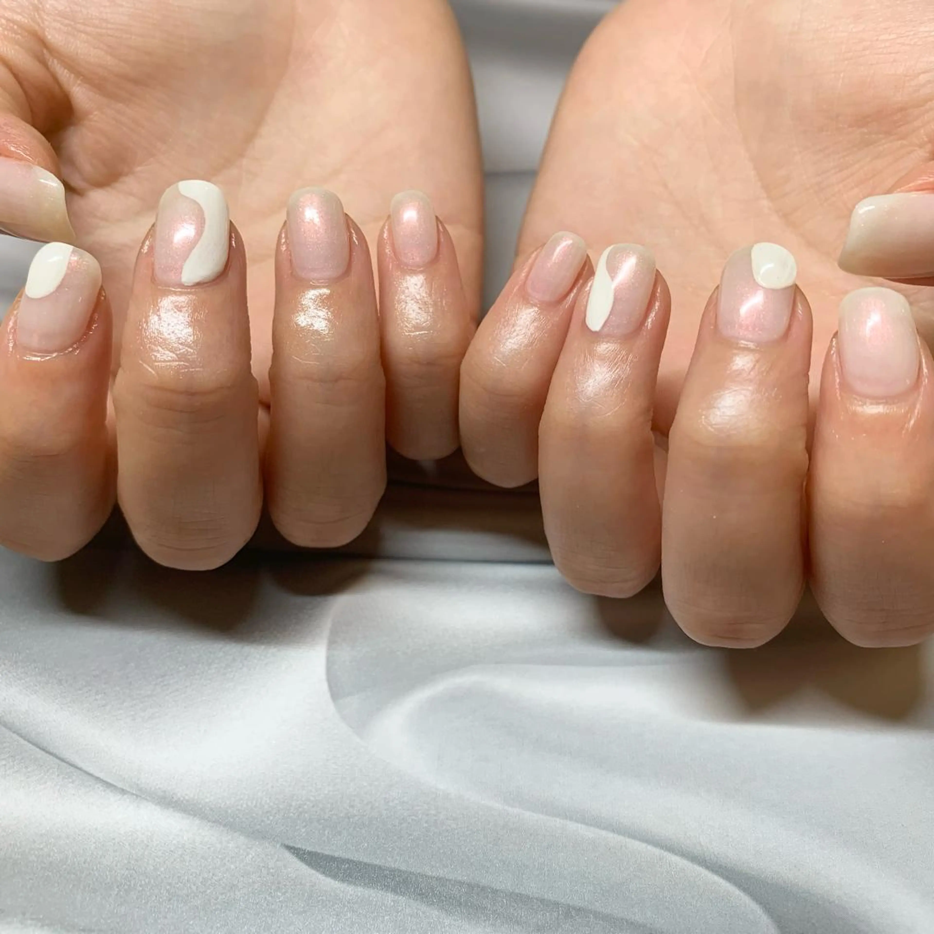 ネイル ハンドネイル ウシク ミユキのネイルデザイン