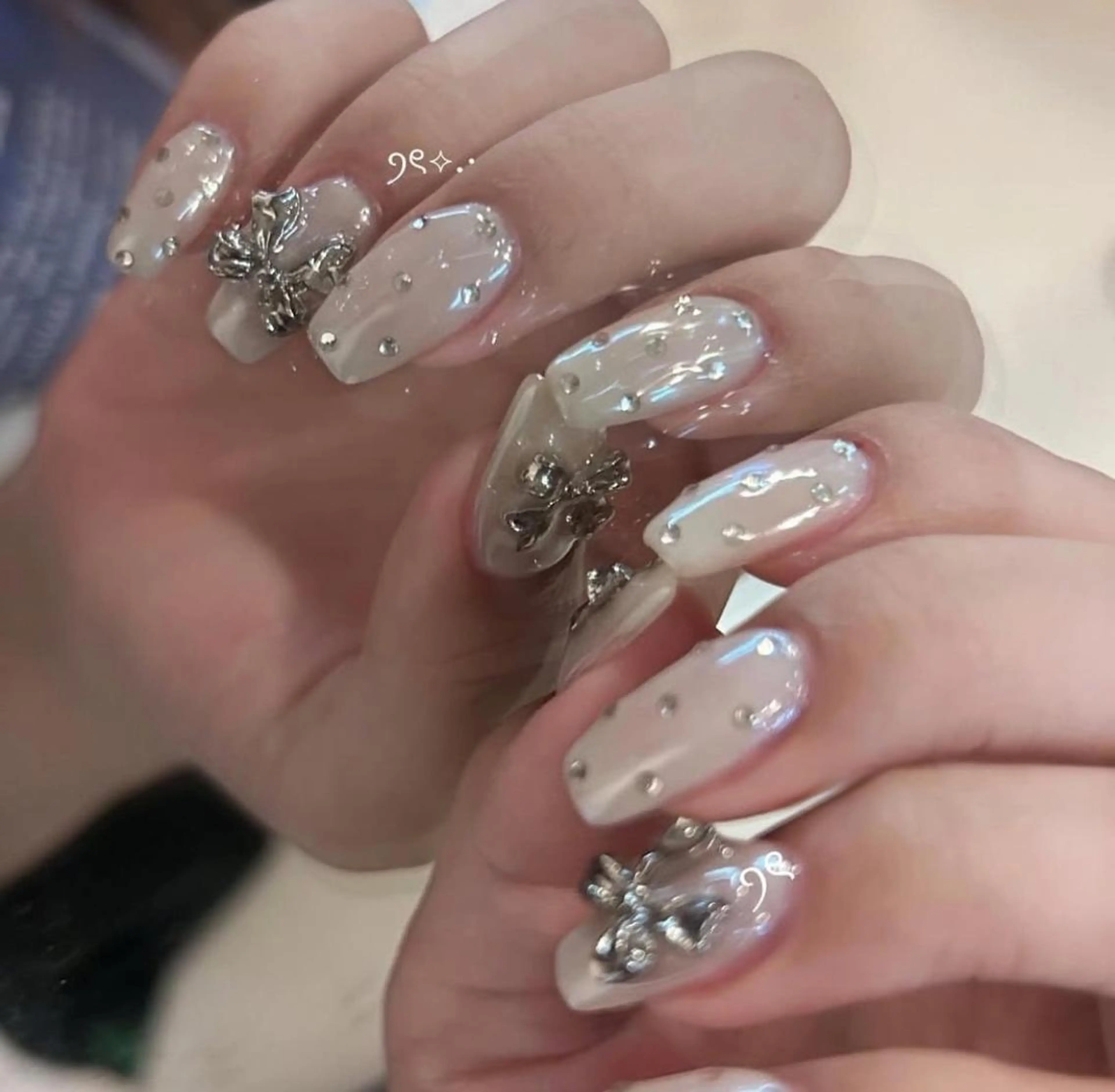 ネイル 長さ出し フレンチネイル グラデーション 卒業式 マグネットネイル ハンドネイル MIHANA NAILのネイルデザイン