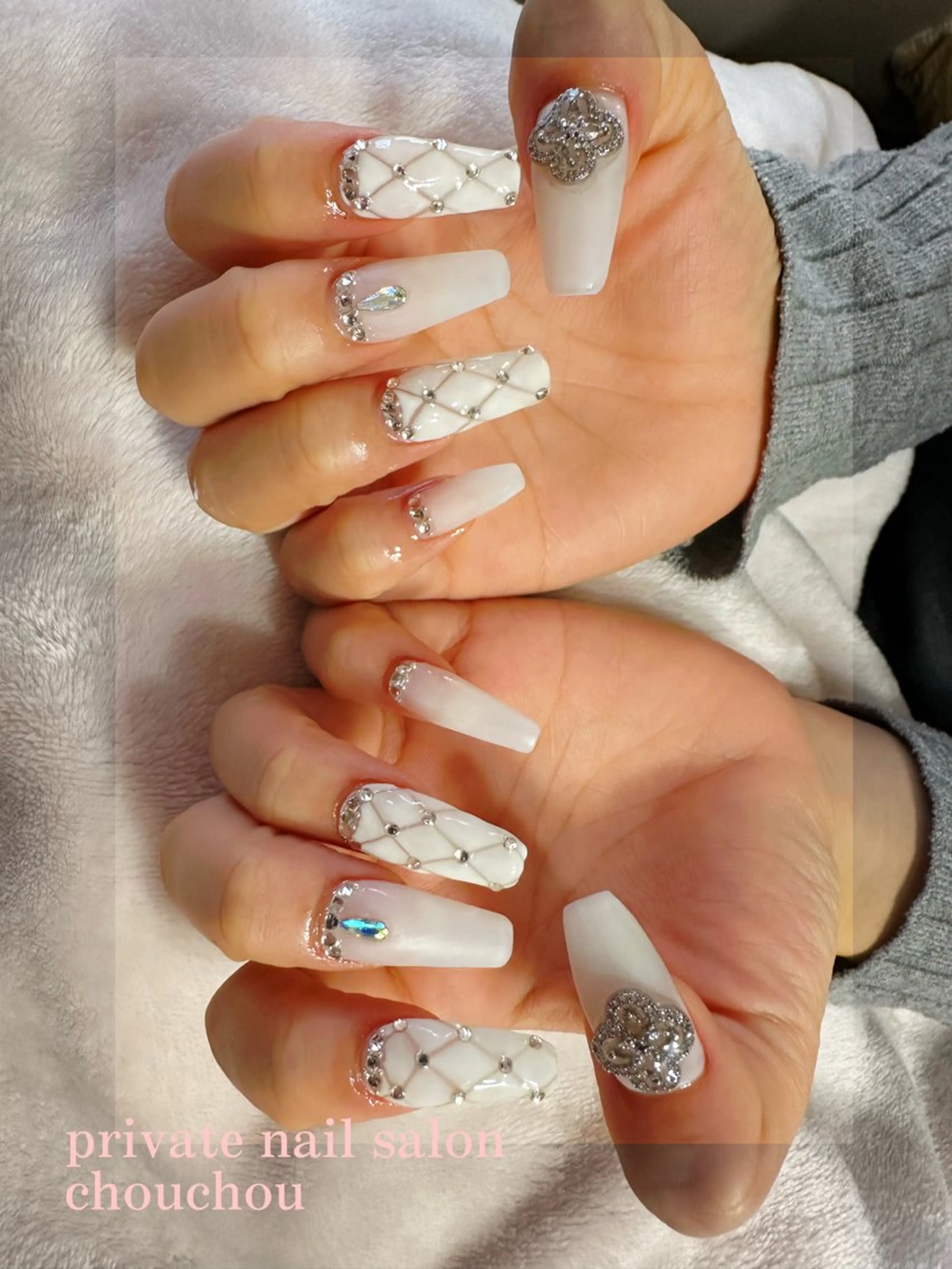 ネイル スカルプネイル ホワイト ネイルサロン CHOUCHOUのネイルデザイン