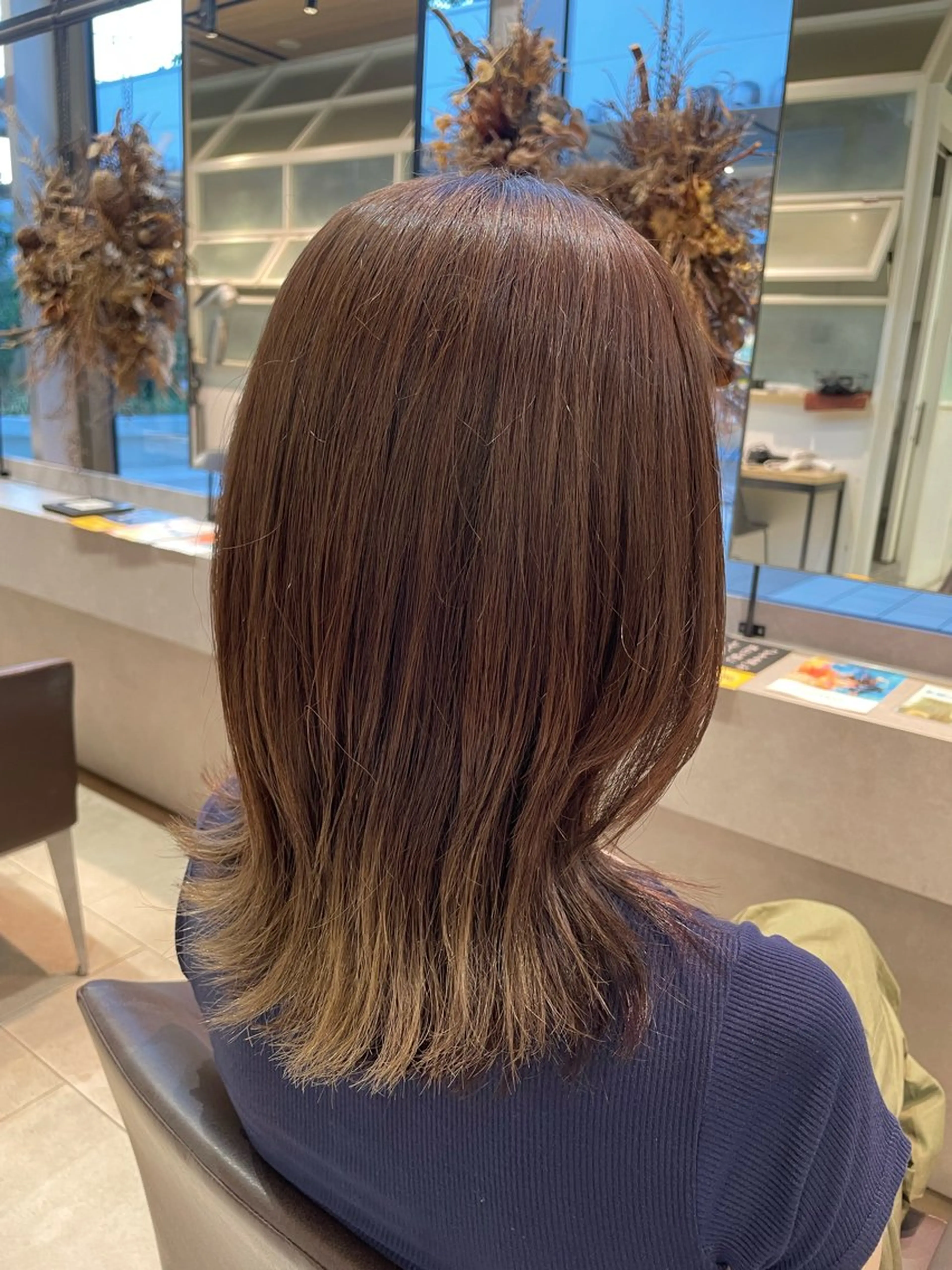 セミロング カラー 原 萌香のヘアスタイル