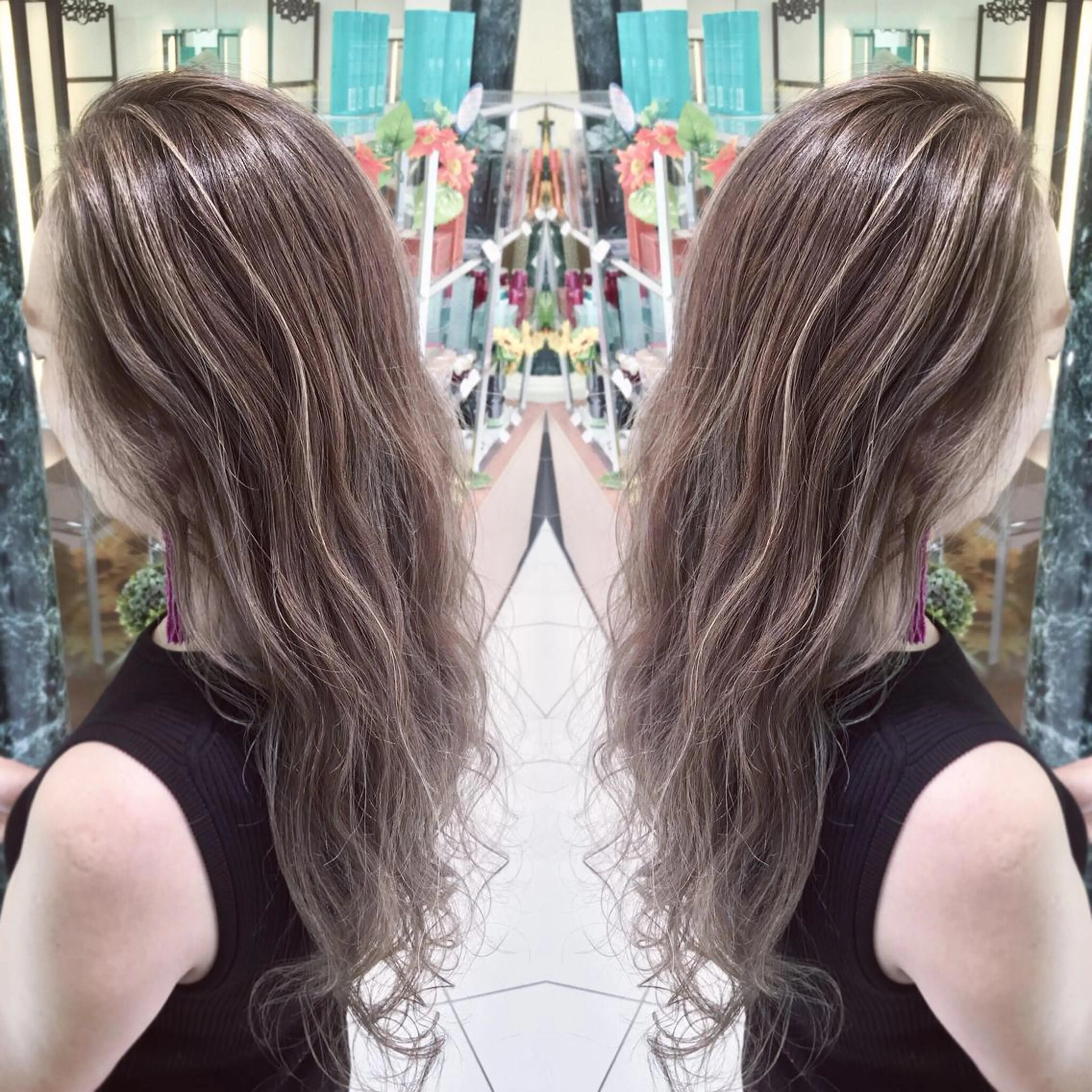 ロング カラー グレージュ ハイライトカラー ハイライト カット ヘアカラー N° jillva ♦️川端裕司♦️のヘアスタイル