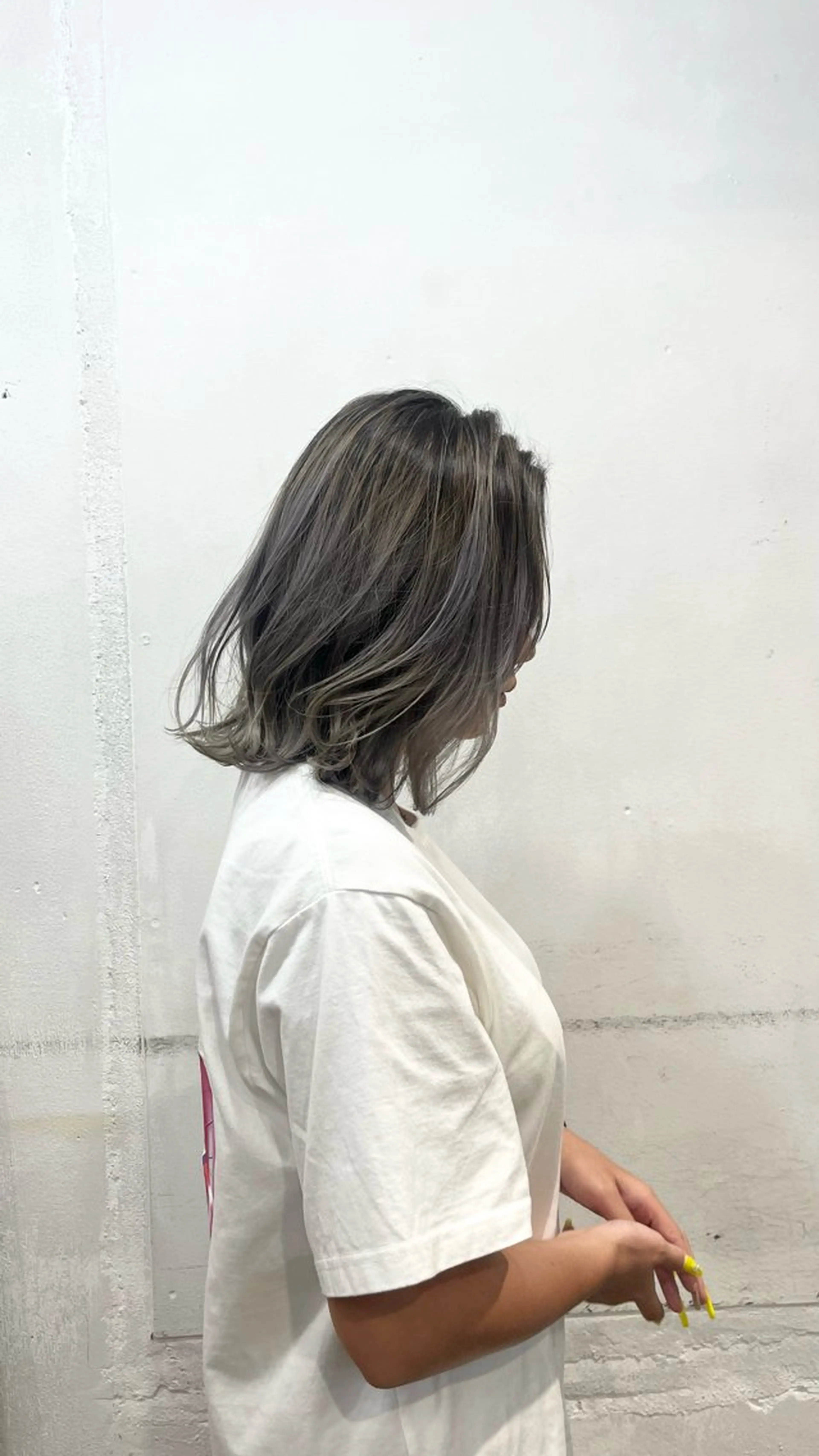 ミディアム カラー バレイヤージュ シルバー レイヤーカット stance.所属・《恵比寿サロン》 ami🦋のヘアスタイル