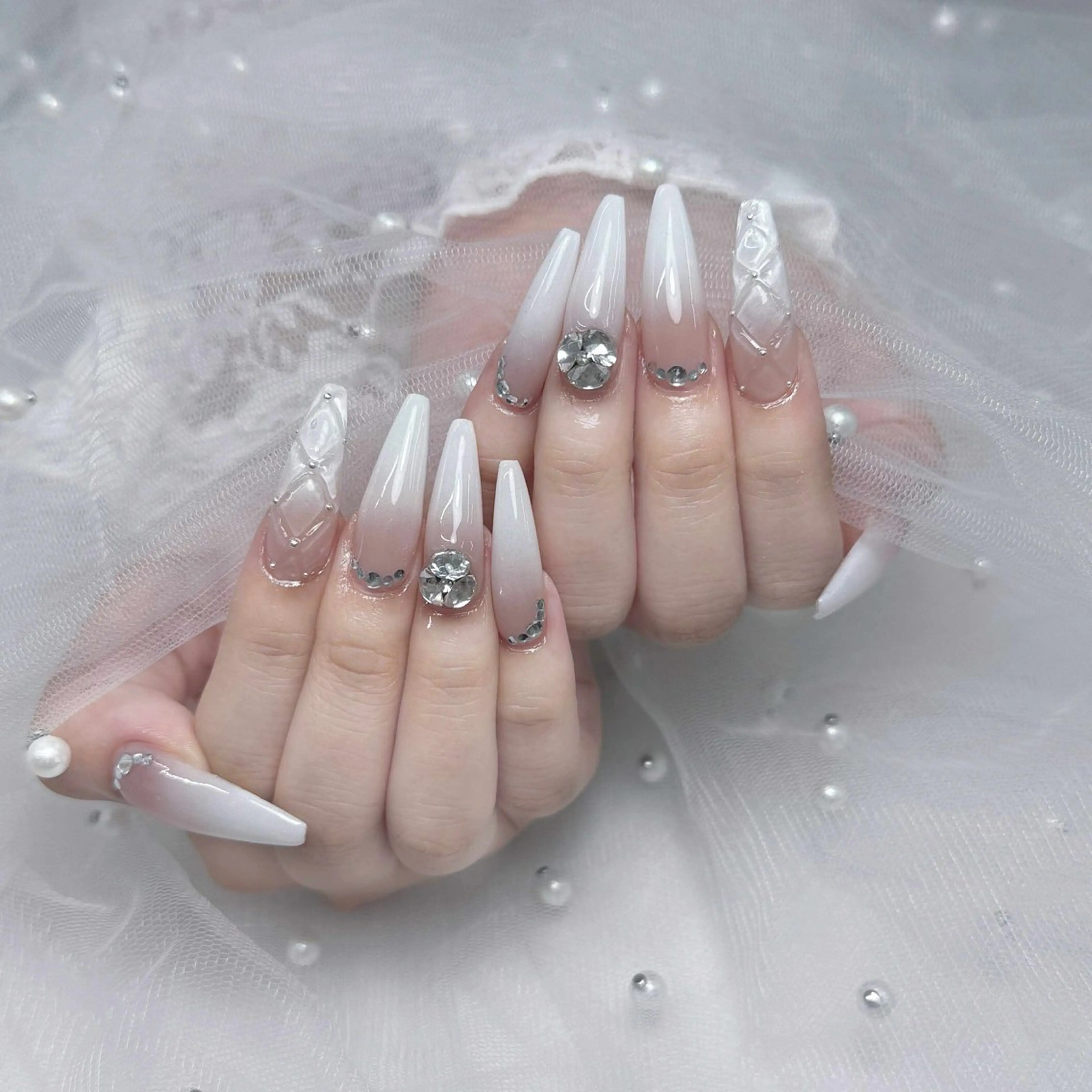 ネイル ハンドネイル ハンドケア Nova Nail Nambaのネイルデザイン