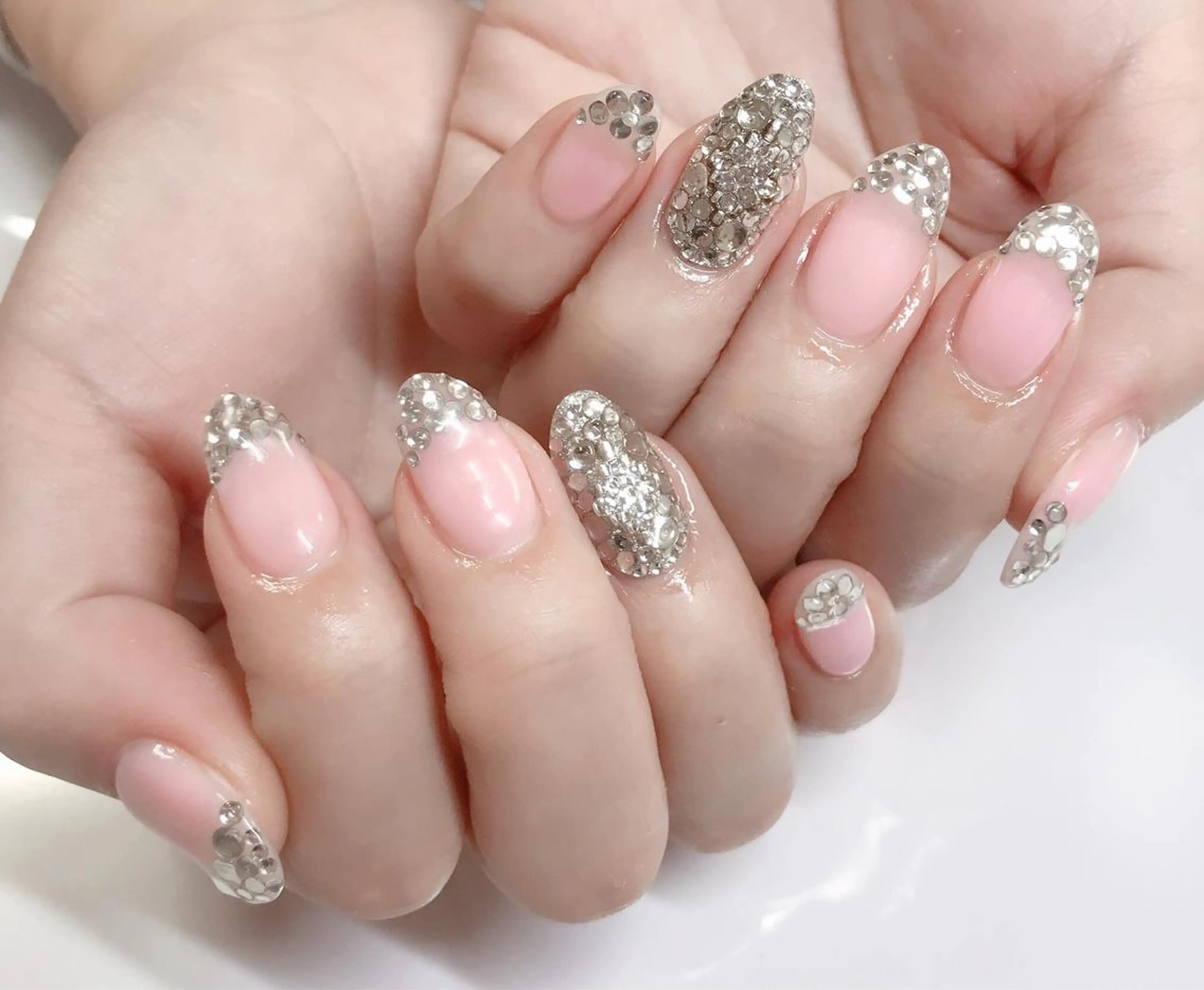 カラー ネイル Q Free nailsのネイルデザイン