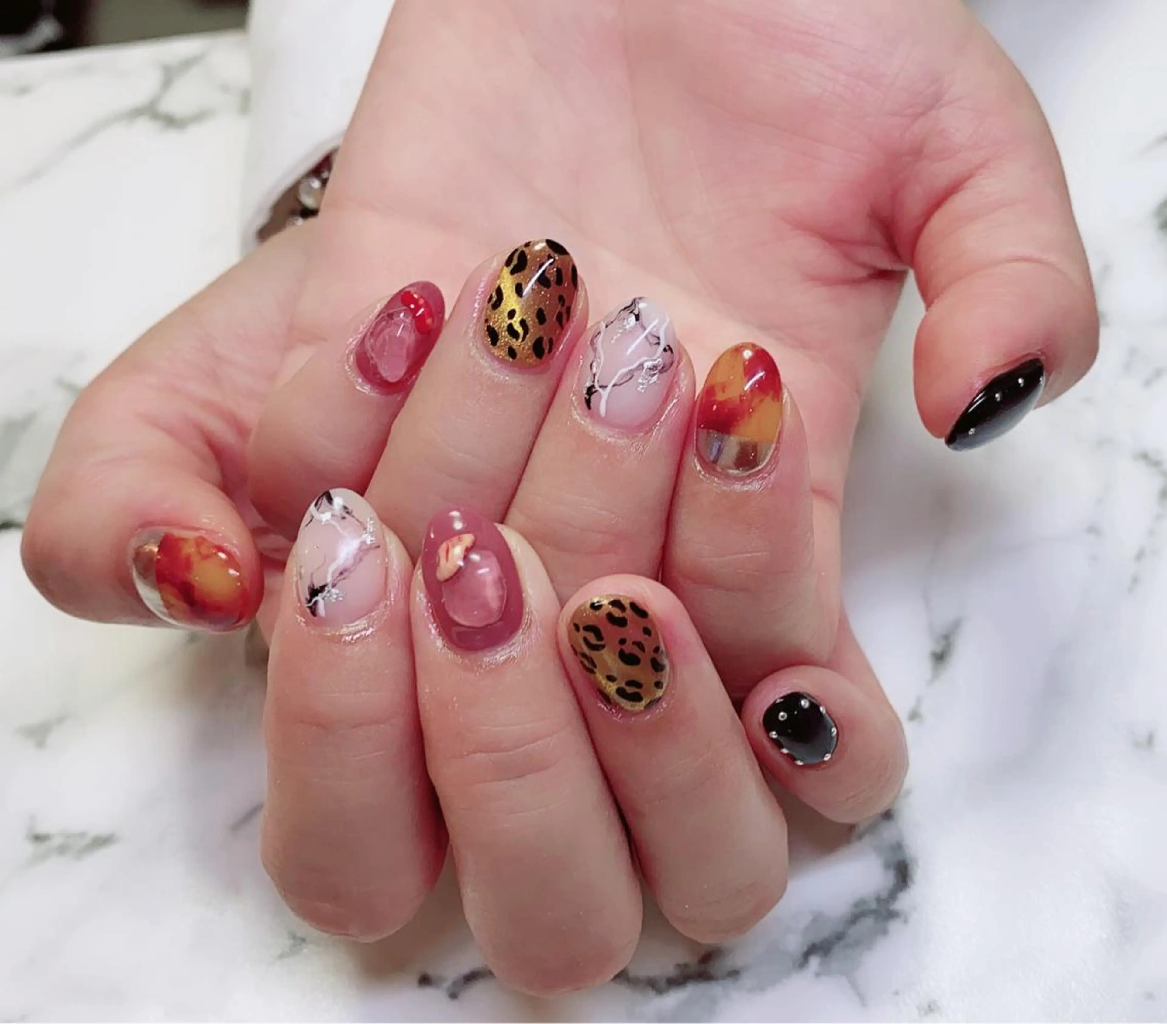 ロング カラー ネイル Q Free nailsのネイルデザイン