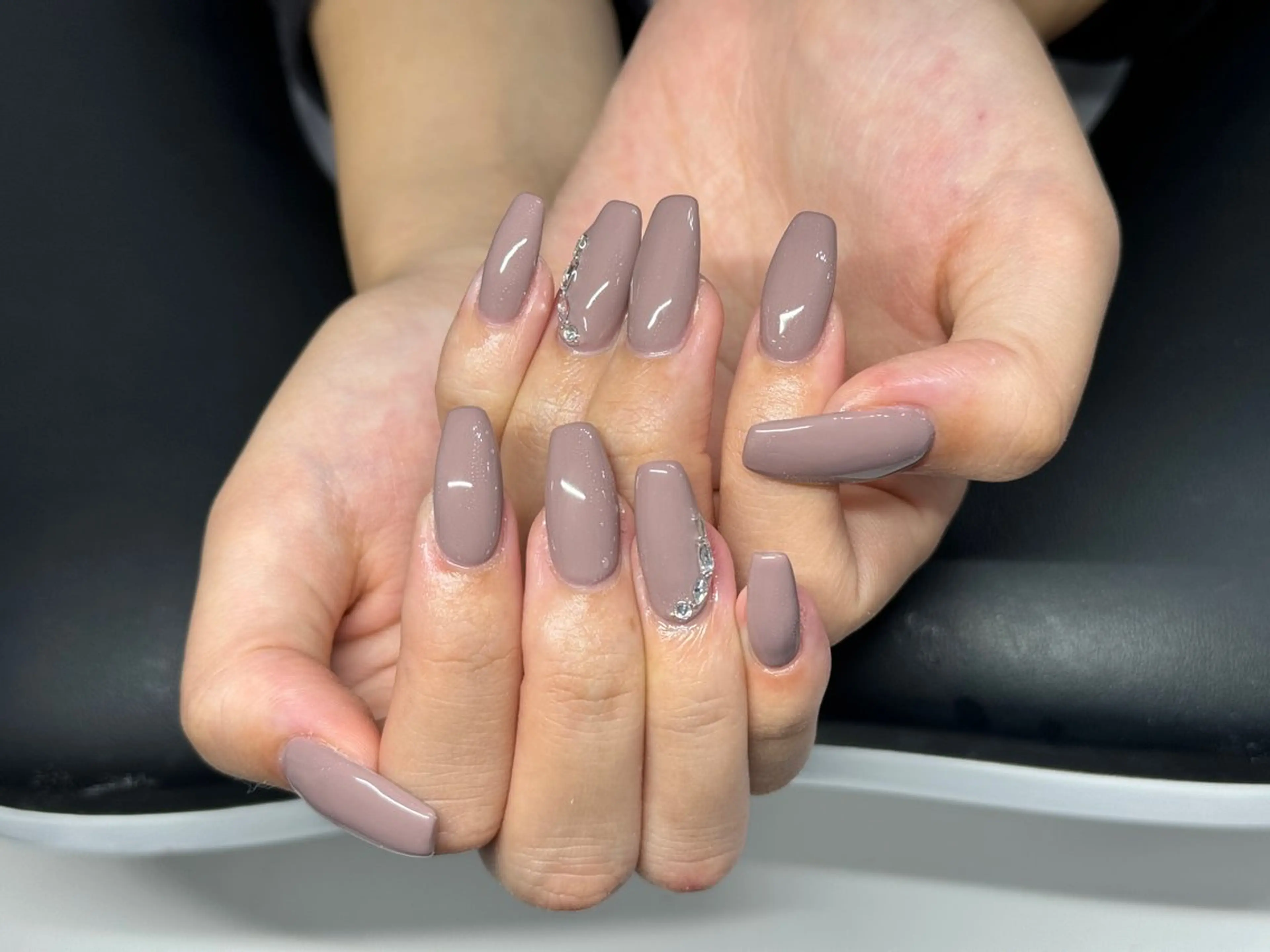 ネイル オーロラネイル チークネイル 長さ出し フットネイル フレンチネイル Nail&Eyela sh Nanaのネイルデザイン