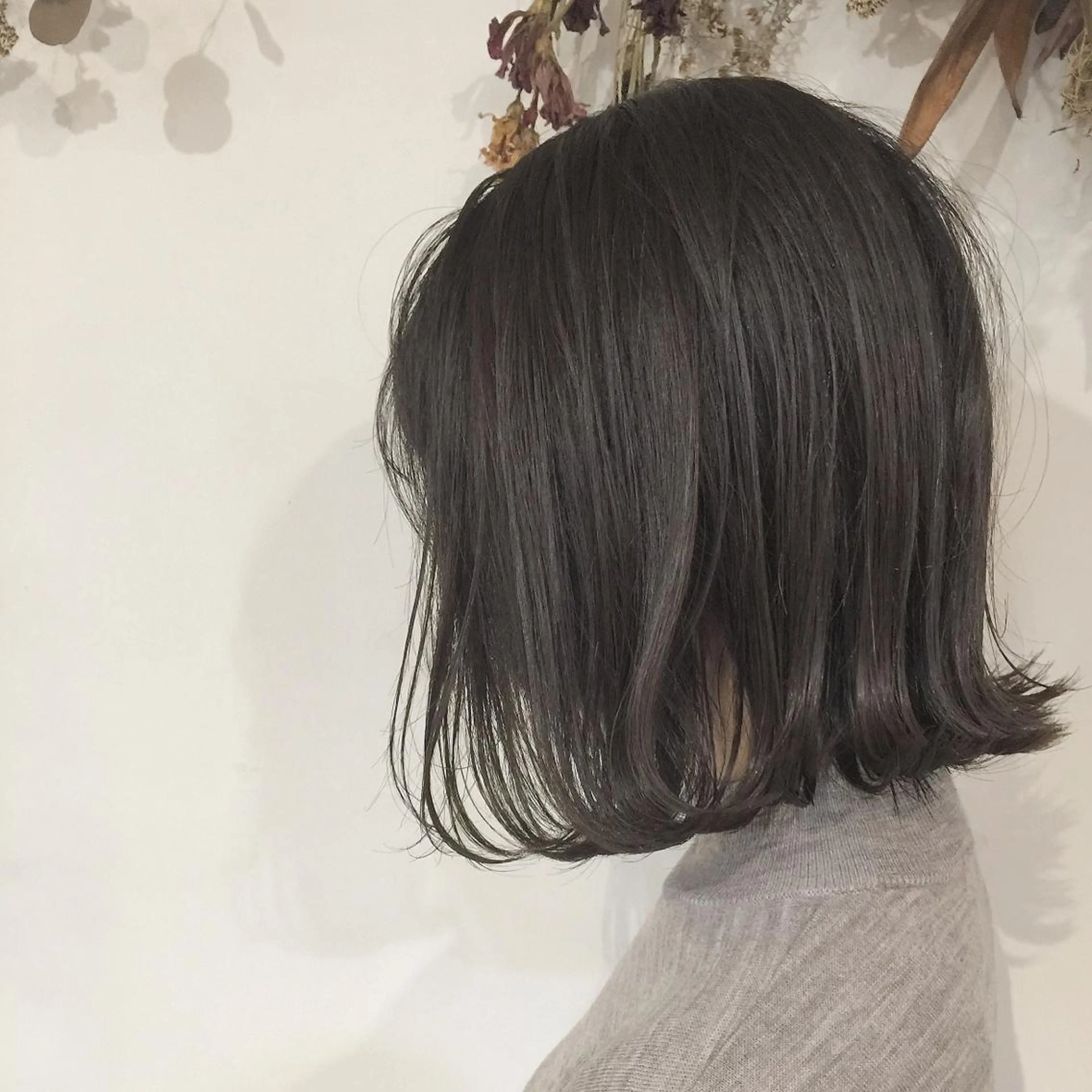 ミディアム カラー ベージュカラー シルバー シルバーベージュ ボブ カット ヘアカラー トリートメント BOTTOMS所属・🌸透明感艶 カラー🌸Yuukiのヘアスタイル