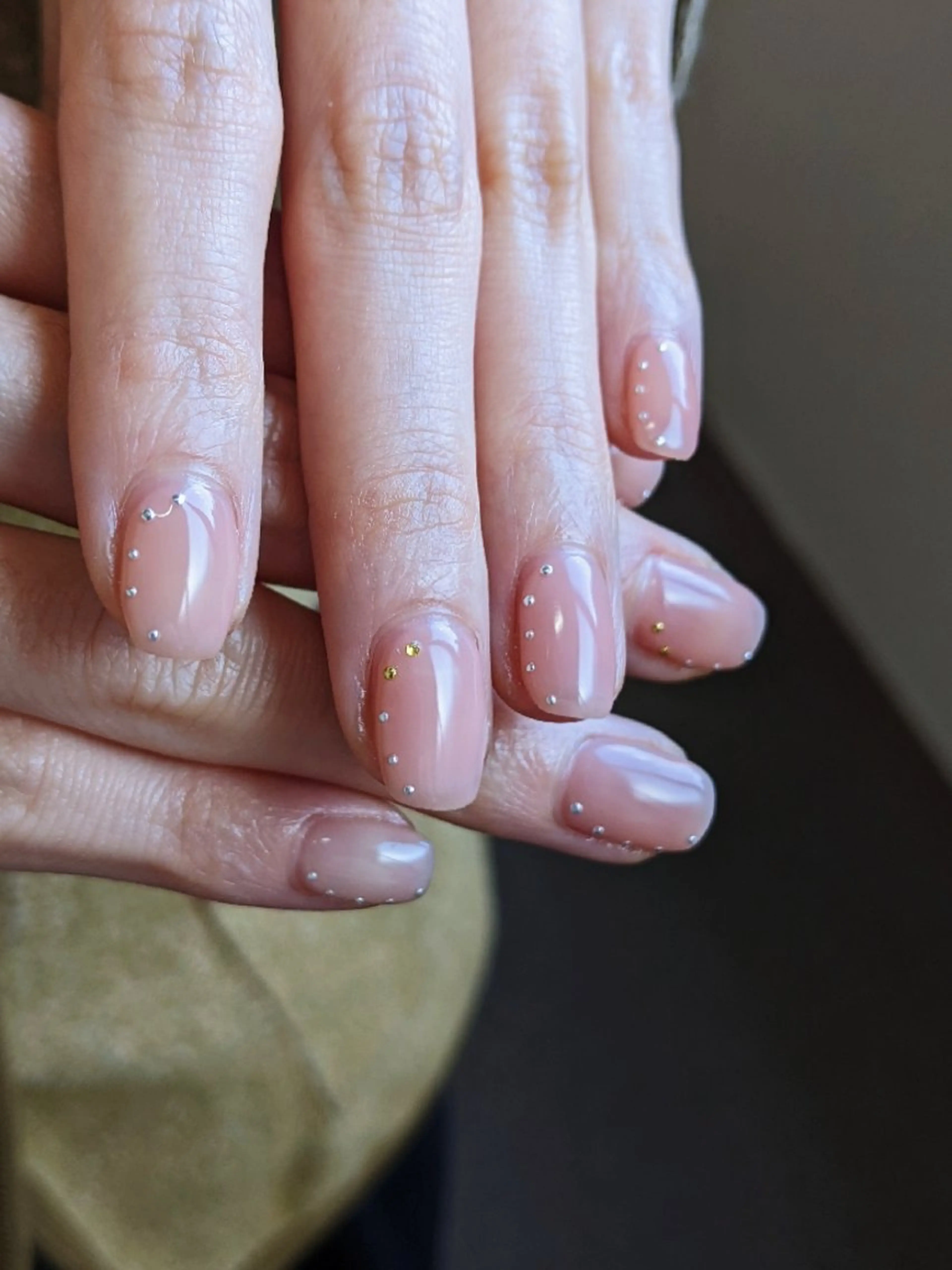 ネイル キラキラネイル オフィスネイル ハンドネイル LuN Nail Design Salon所属・Y Chisaのネイルデザイン