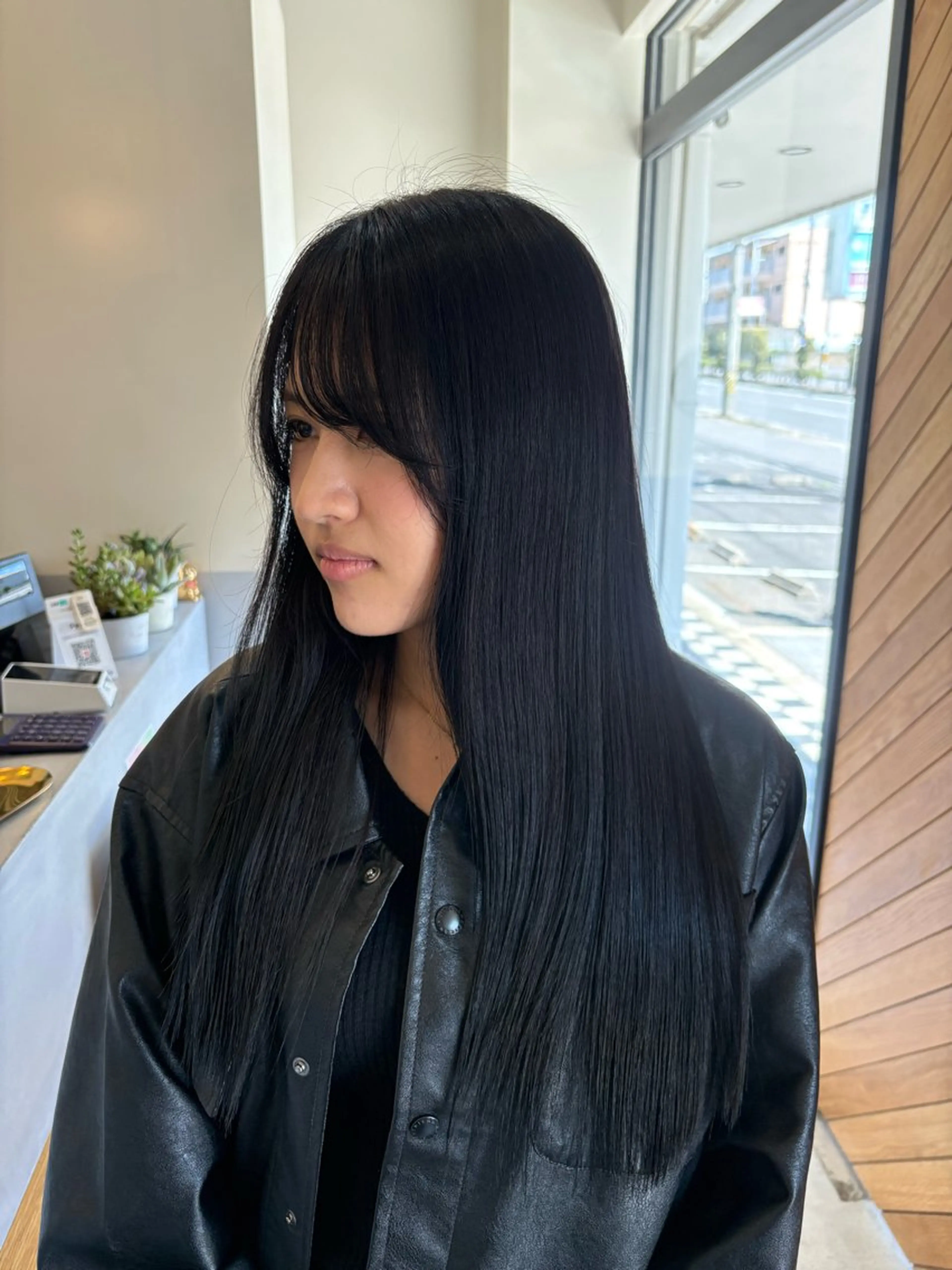 セミロング ヘアカラー 鈴木 美由華/透明感カラーのヘアスタイル