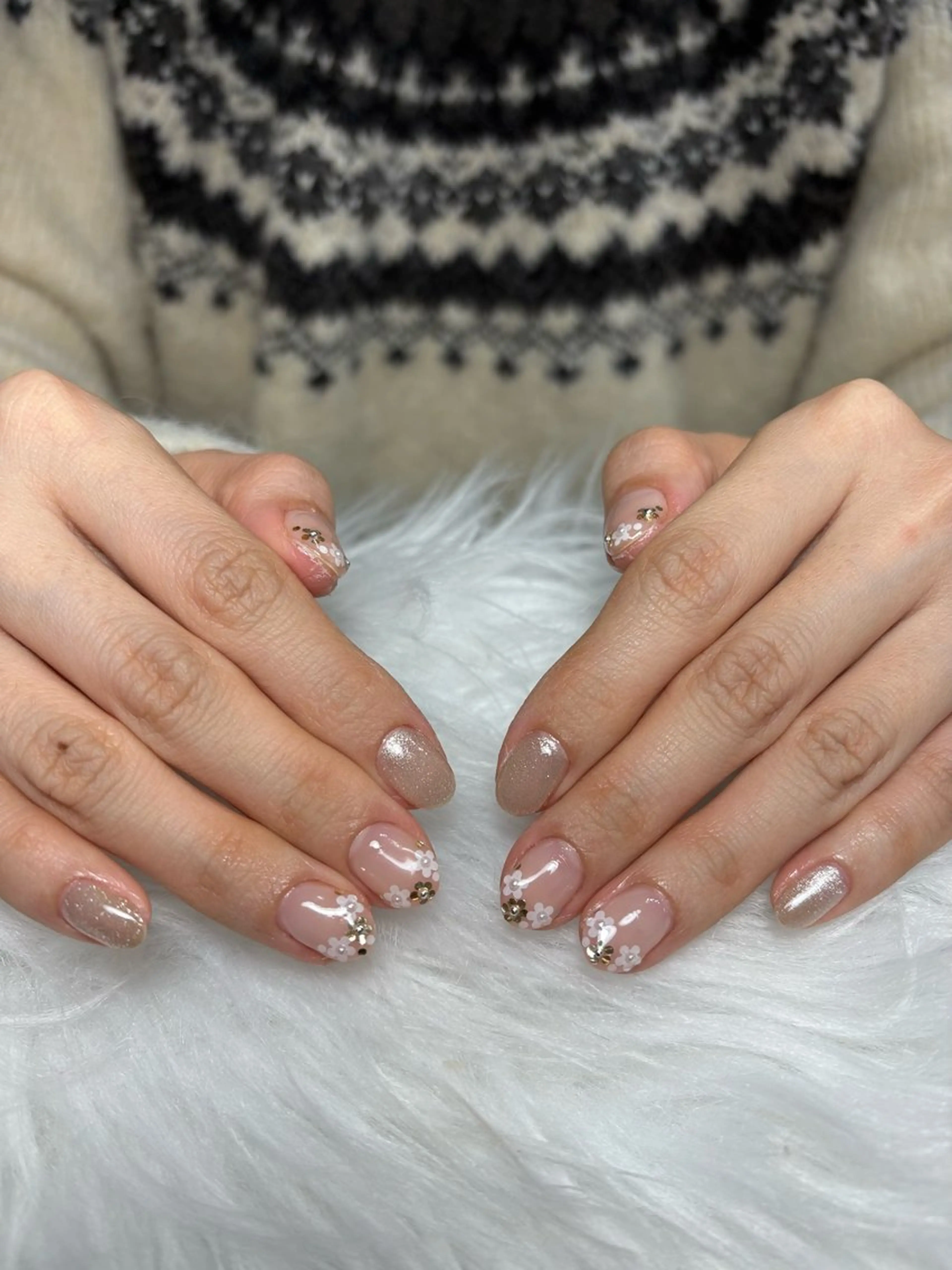 ネイル アートネイル 長さ出し ジェルネイル マグネットネイル ニュアンスネイル なな_ CloudyChanのネイルデザイン