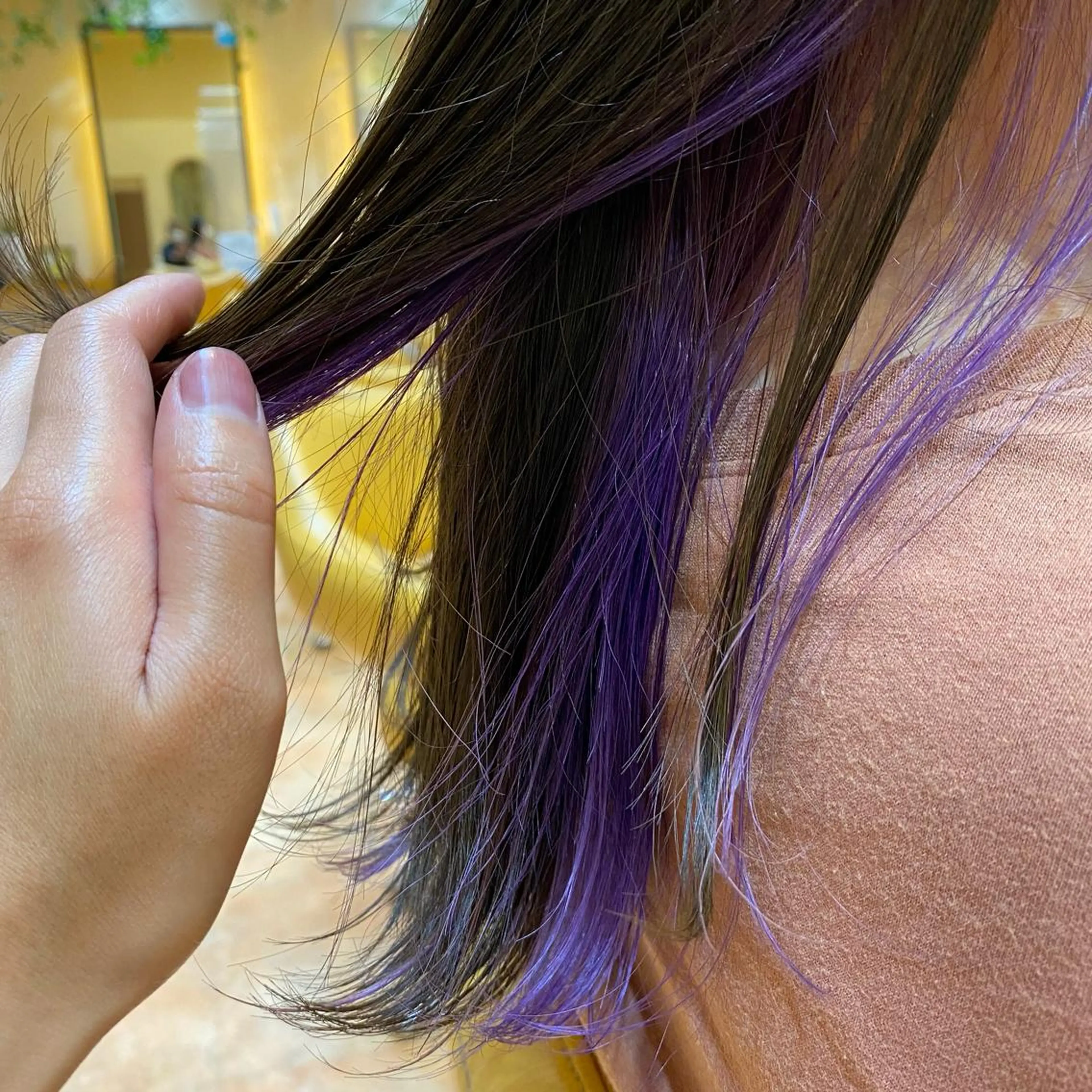 ロング カラー インナーカラー 佐藤 彩香のヘアスタイル