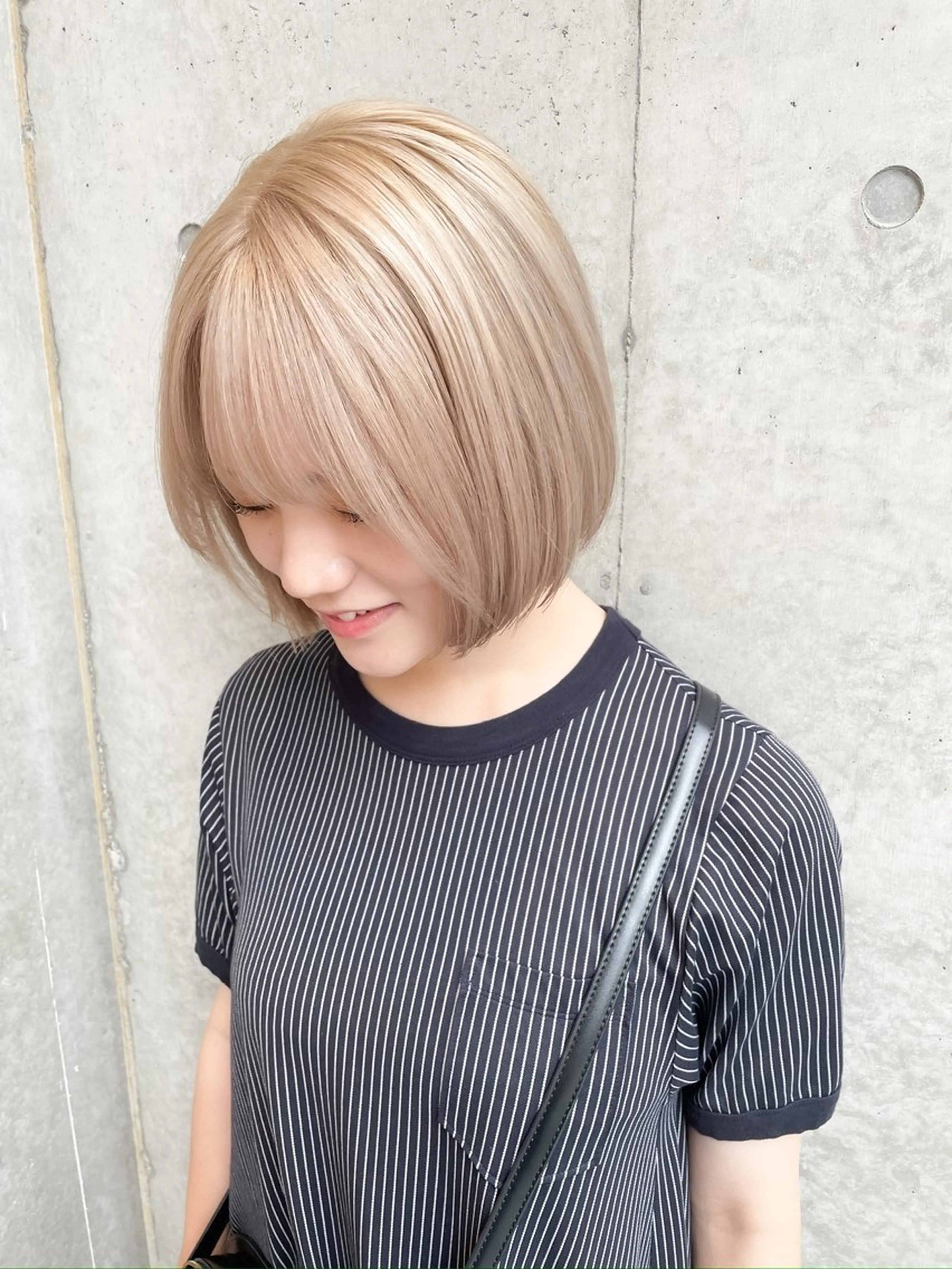 ショート カラー ヘアアレンジ ミニボブ/ブリーチ 🌈MISATOのヘアスタイル