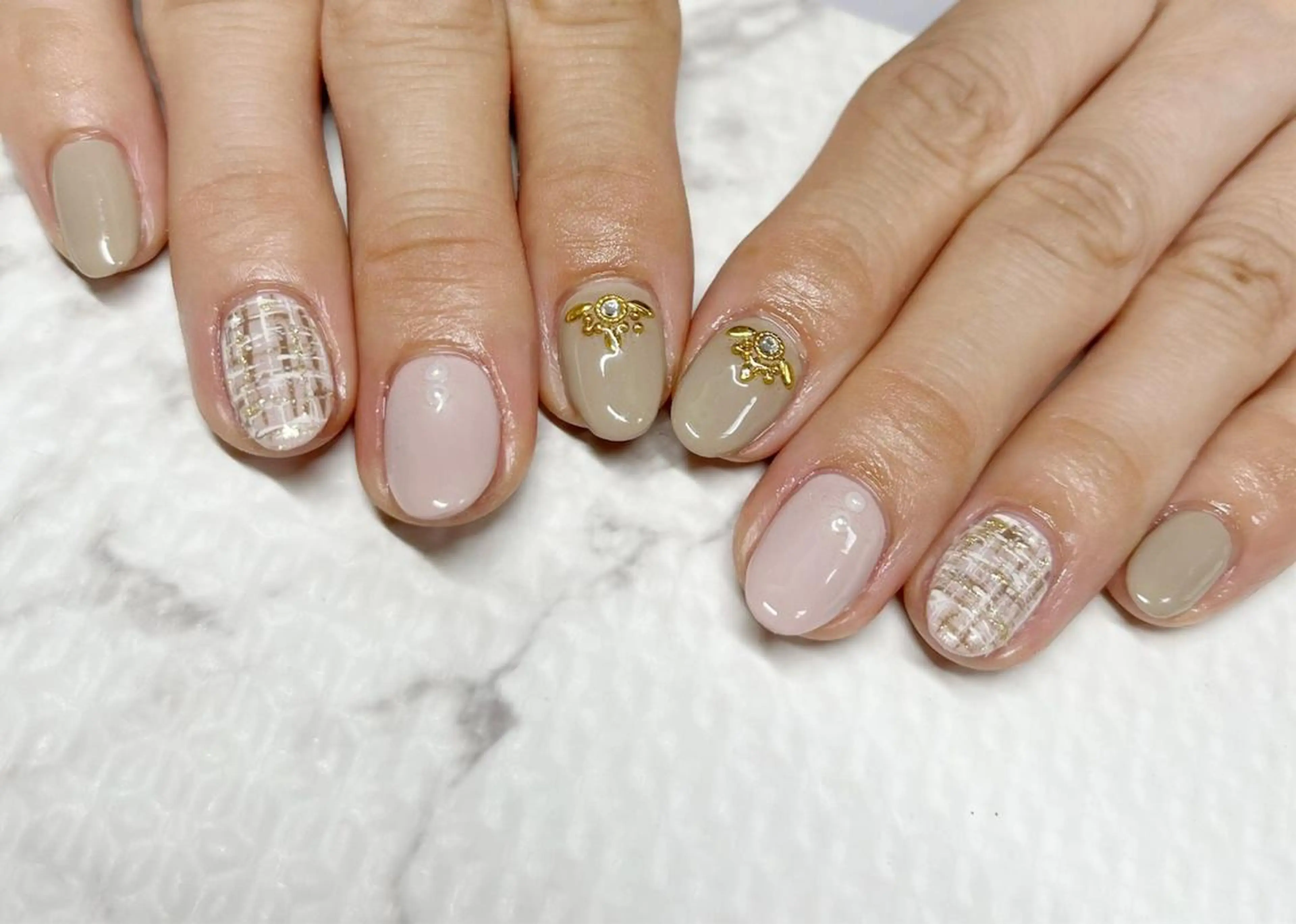 ネイル アニマル柄 べっ甲ネイル フットネイル グリーン オフィスネイル Lily Roseスタッフ一同のマツエク・マツパデザイン