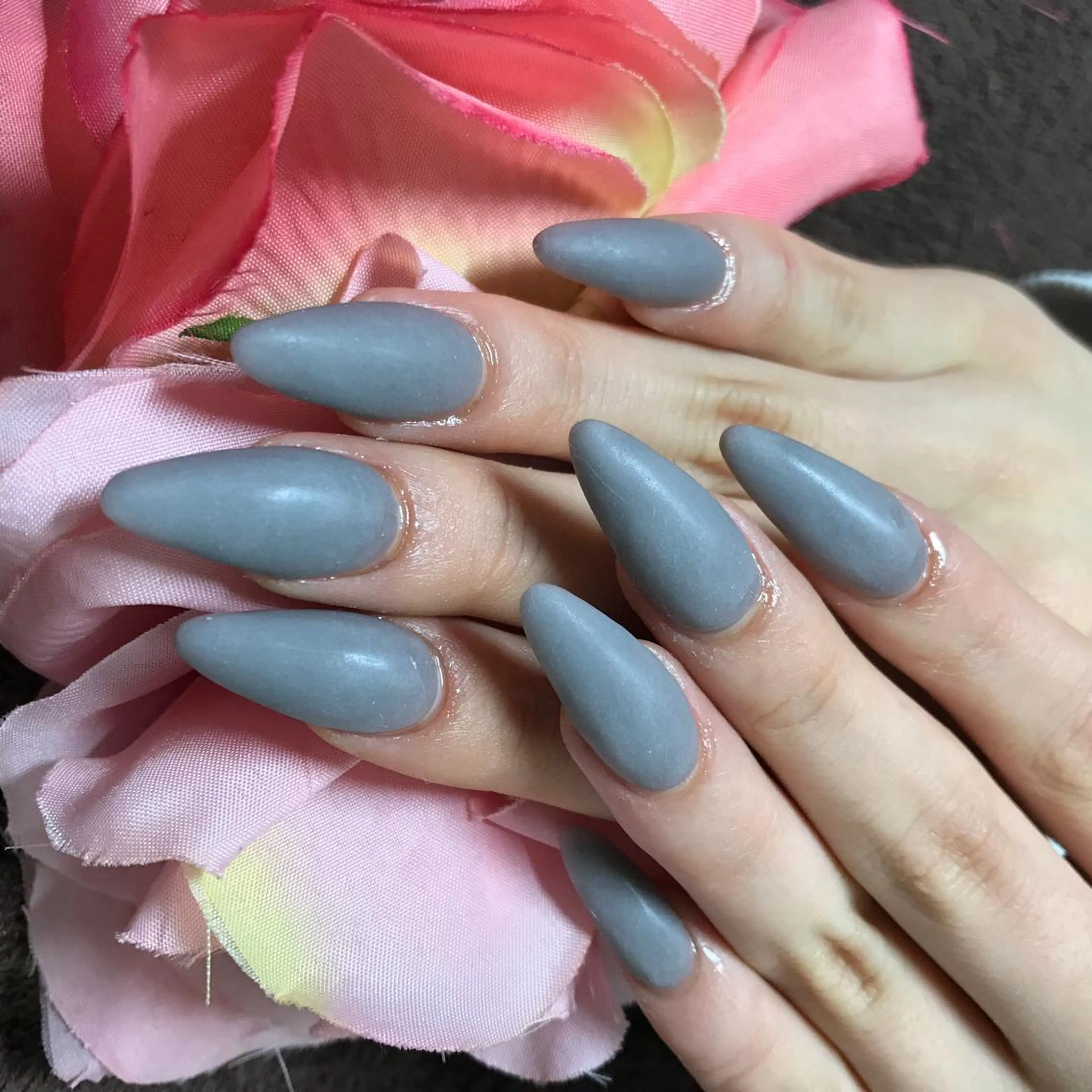 ミディアム ネイル ワンカラーネイル ハンドネイル 《LB》ラブリエ Nail&eyeのマツエク・マツパデザイン
