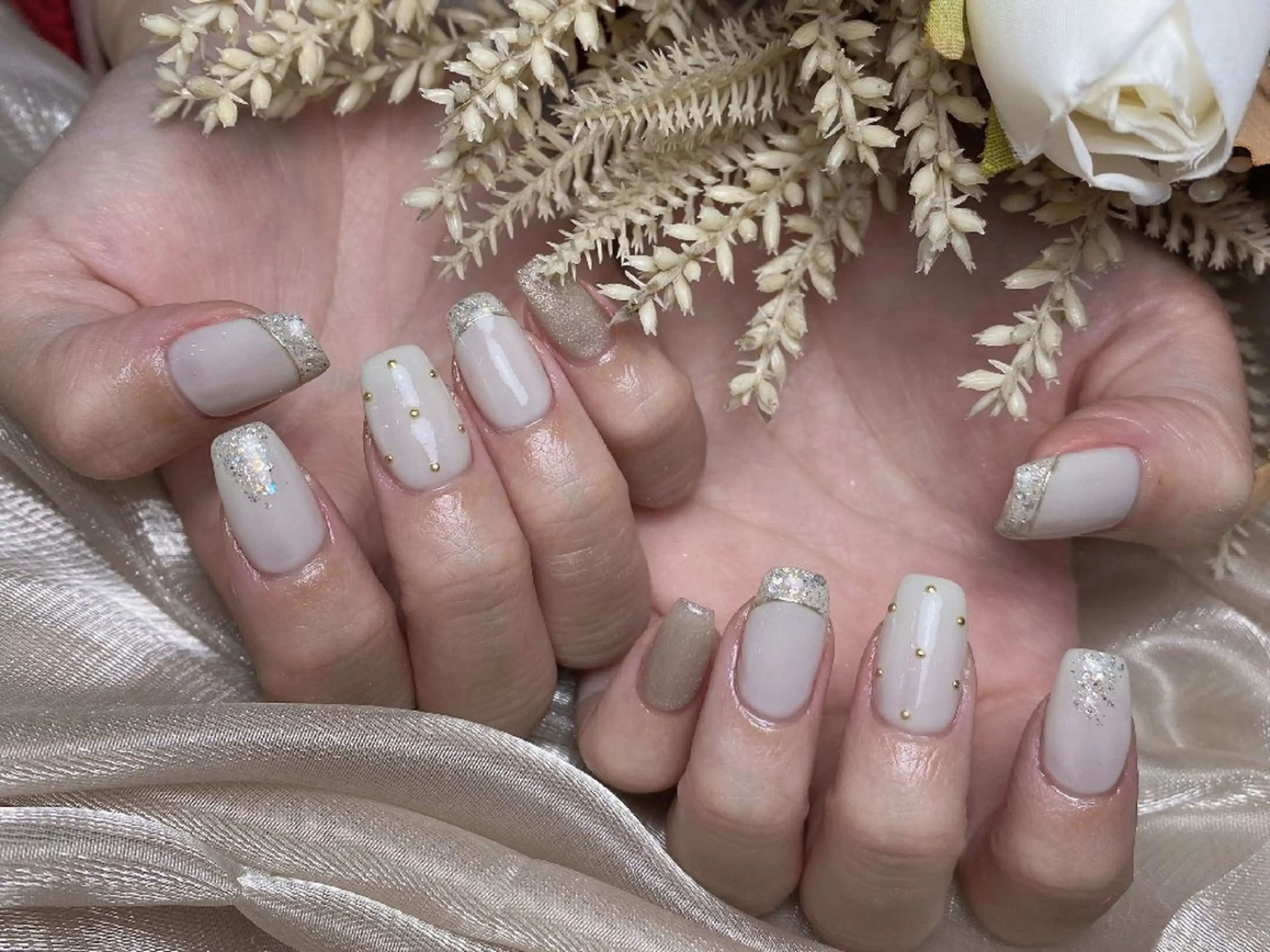 ネイル アートネイル フラワーネイル フットネイル ジェルネイル キラキラネイル ハンドネイル UM Nail Salonのネイルデザイン