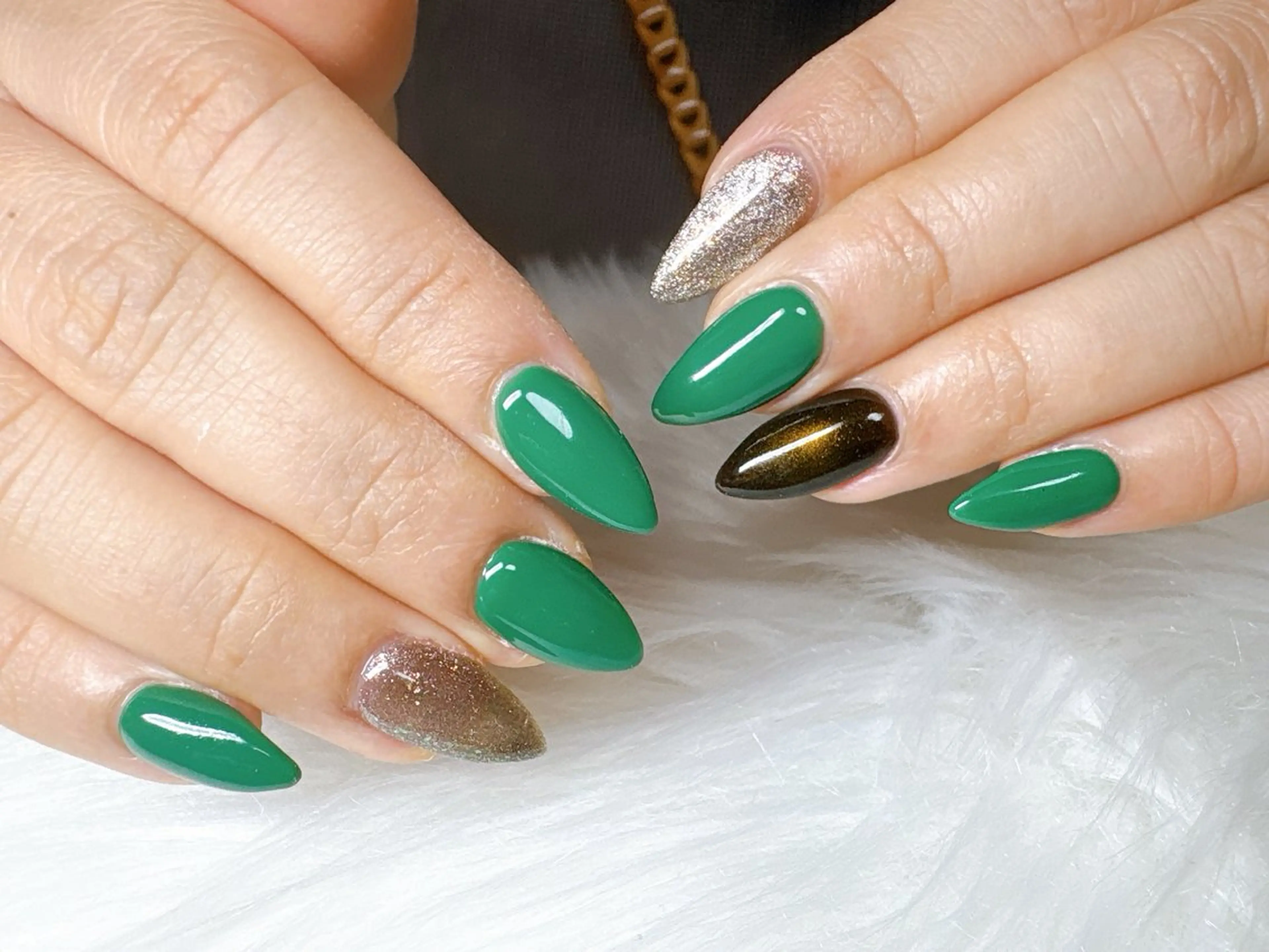 ネイル ECLAT エクラ所属・寺山 千鶴のネイルデザイン