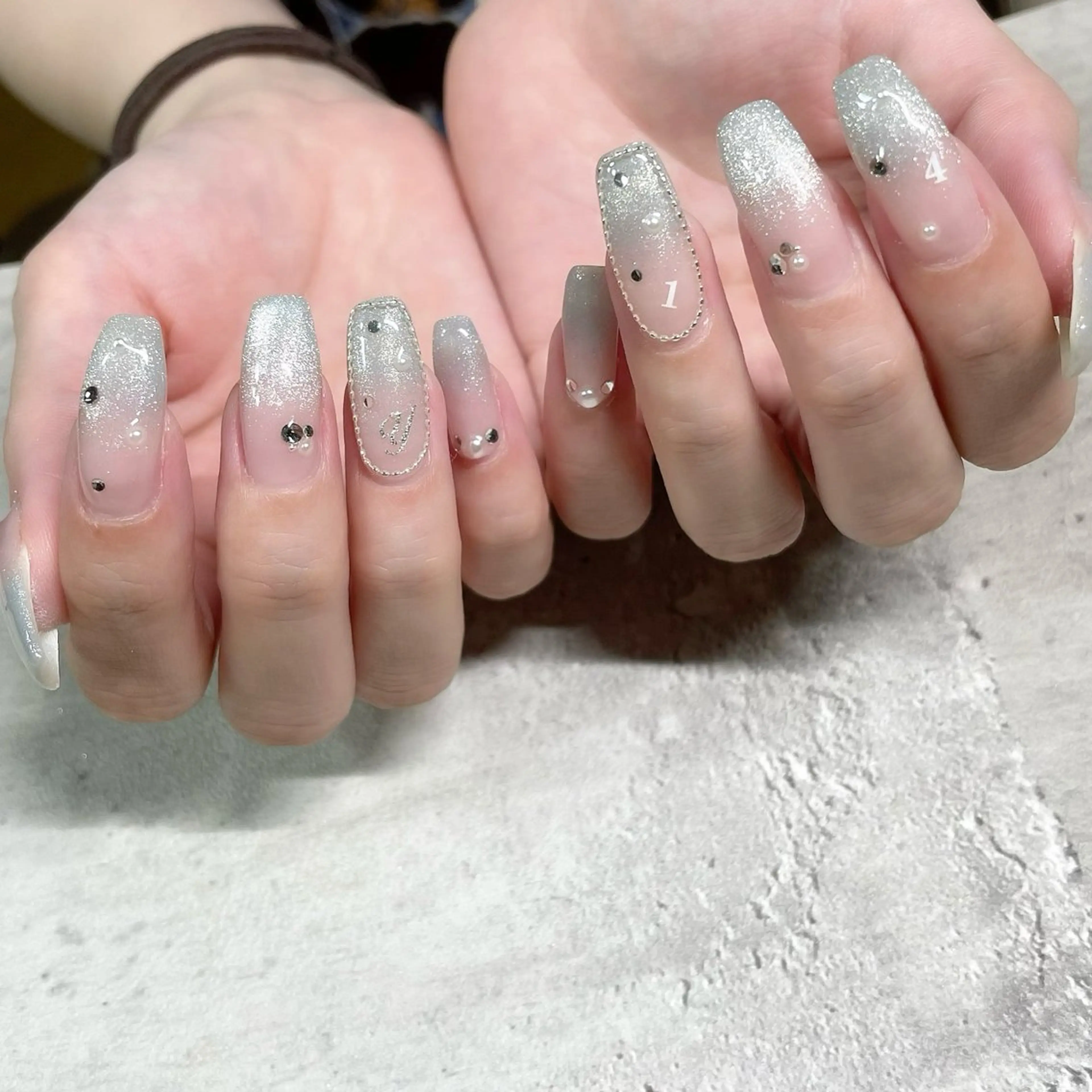 ネイル ジェルネイル 東 千夏のネイルデザイン