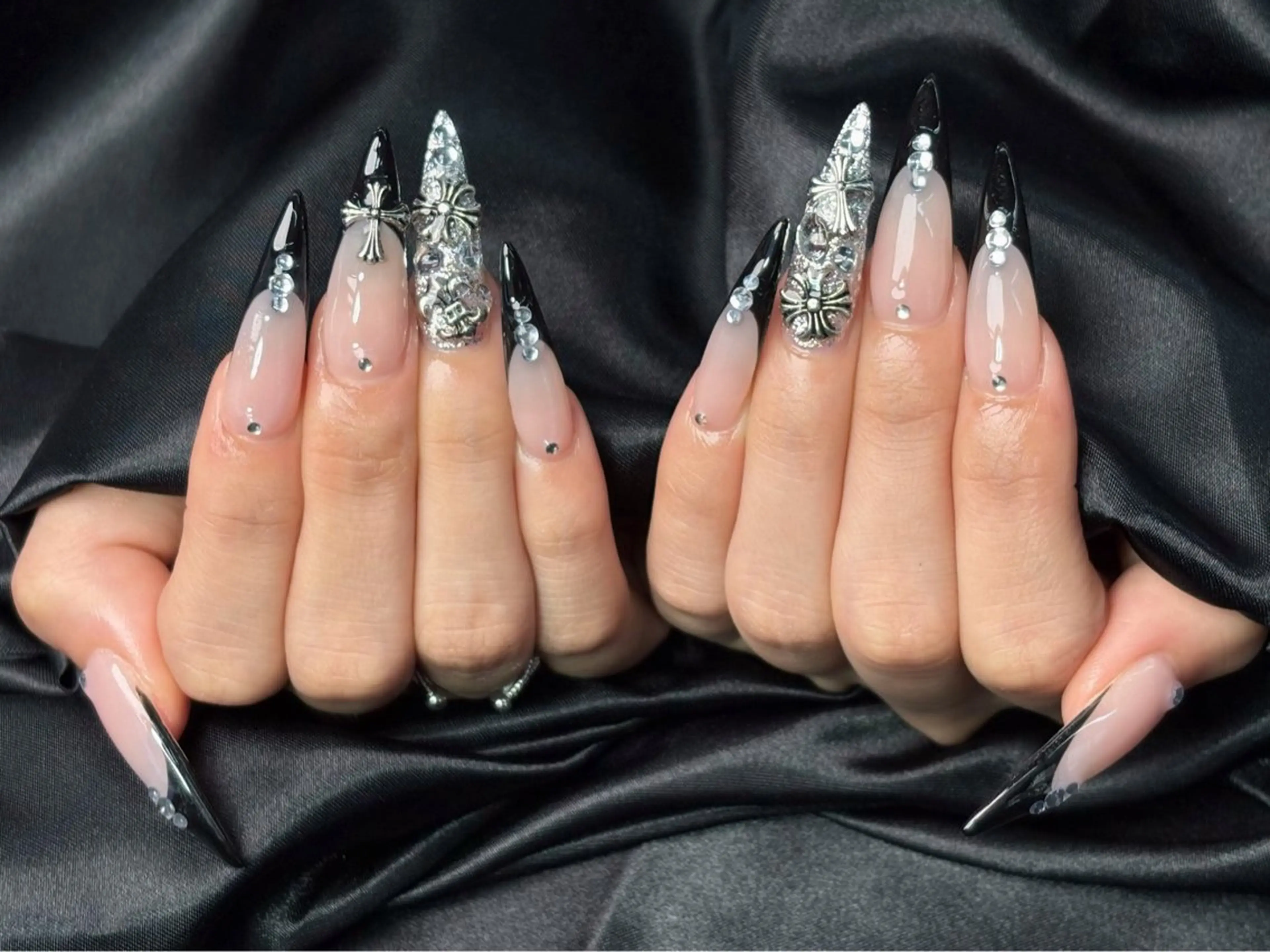 ネイル 桜ネイル 長さ出し フラワーネイル フレンチネイル ジェルネイル ハンドネイル AConNailSalon所属・ACon NailSalonのネイルデザイン