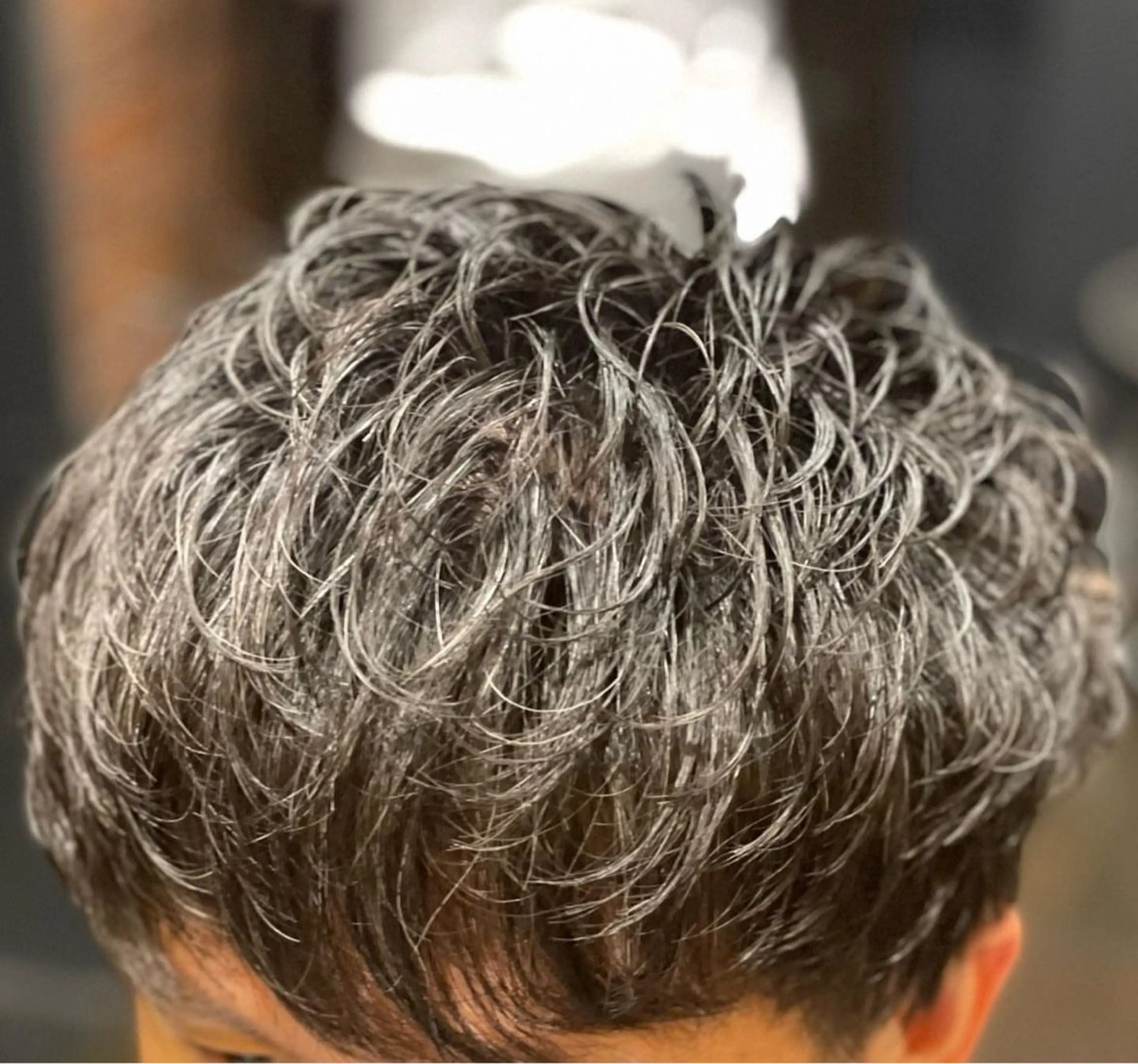 ミディアム ミディアムパーマ 西村 雄斗のヘアスタイル