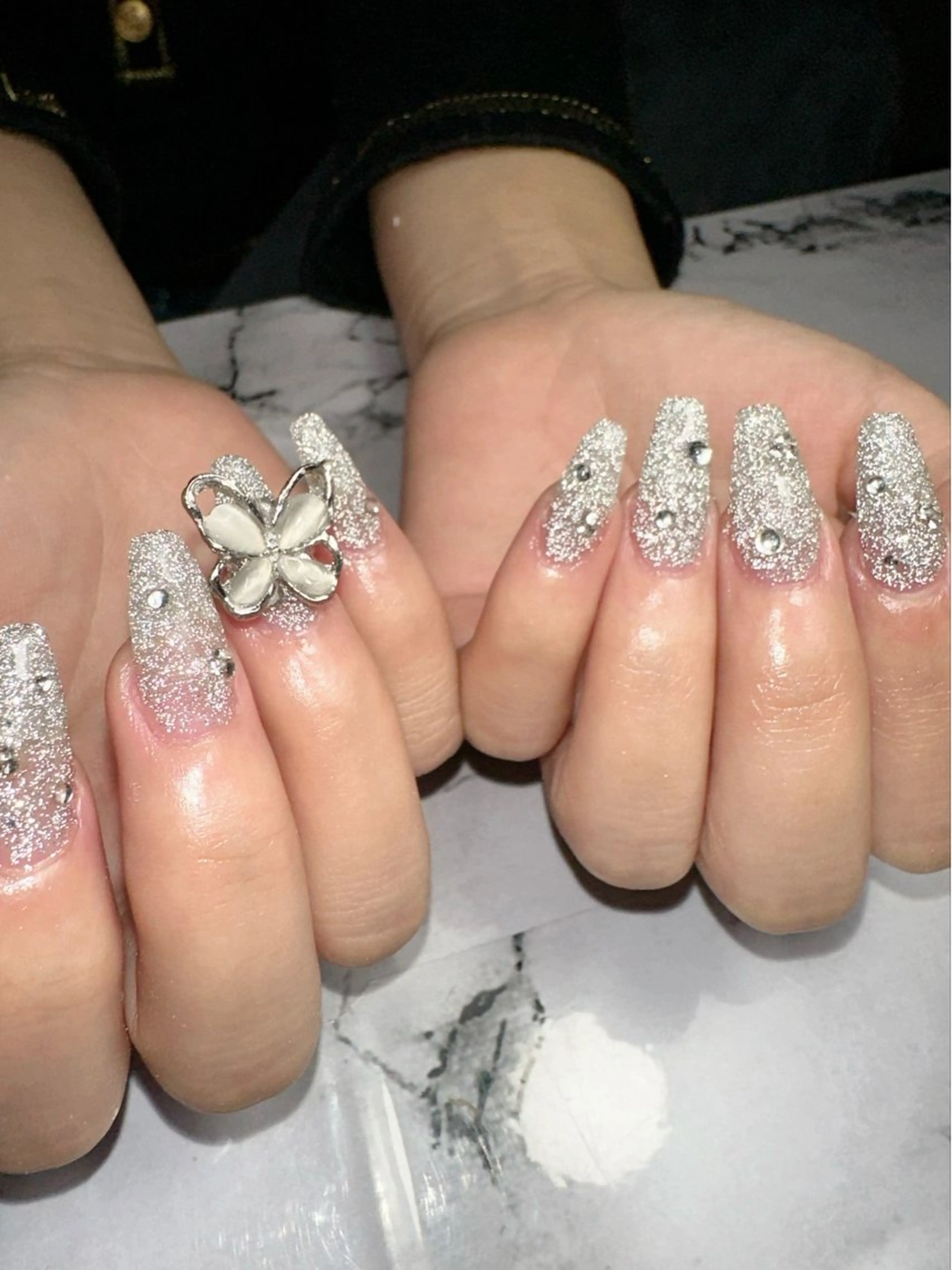 ネイル 新山 聖のネイルデザイン