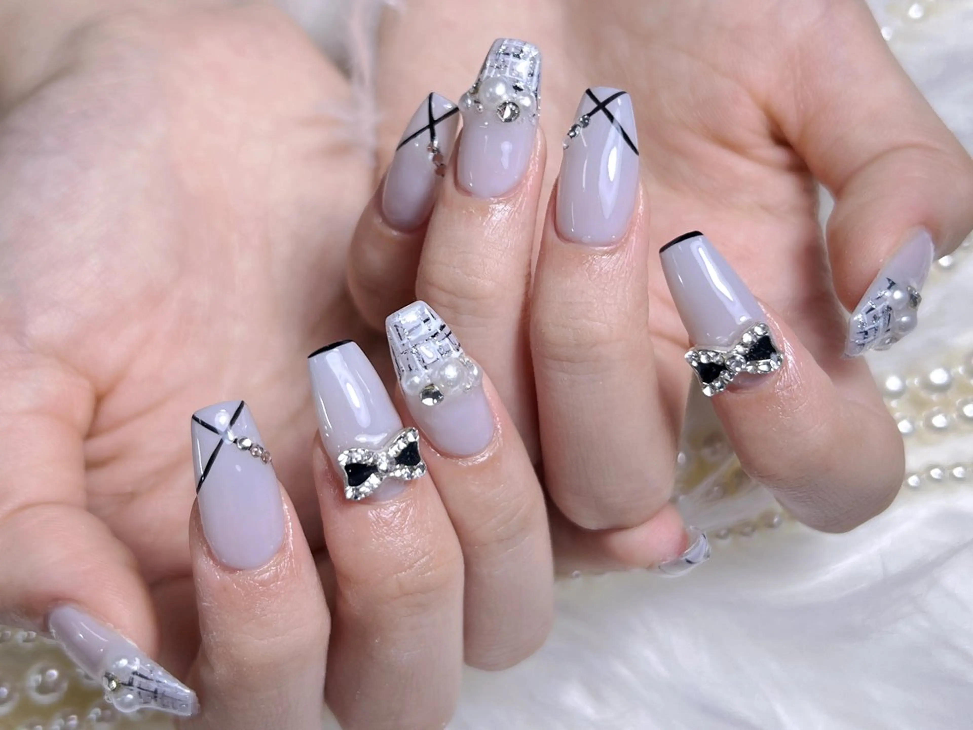 ネイル 長さ出し フレンチネイル ガラスフレンチ キラキラネイル マグネットネイル Moa nailのネイルデザイン