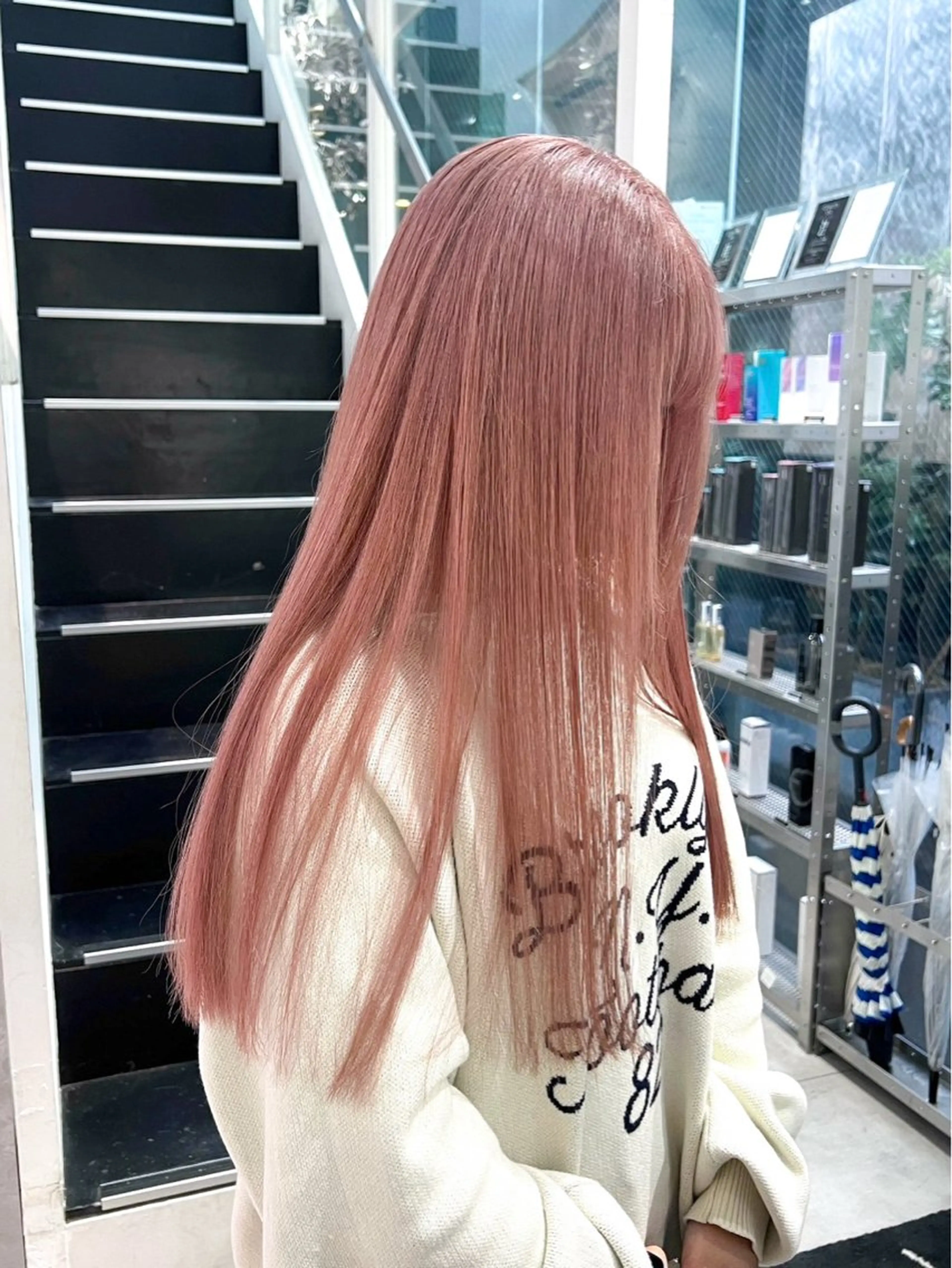 ロング カラー ブリーチ ピンクカラー ヘアカラー トリートメント ayano/天神 ハイトーン/ブリーチのヘアスタイル