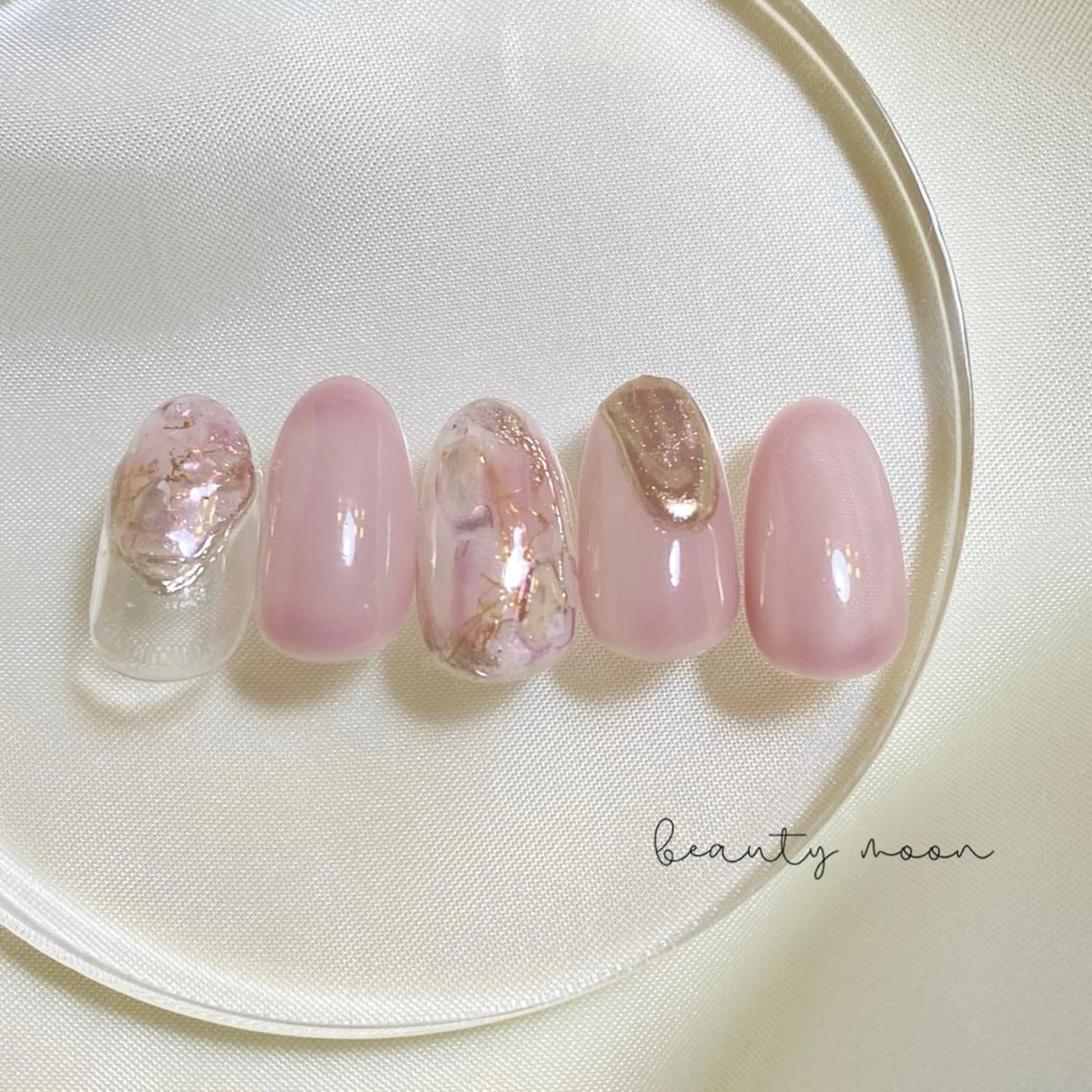 ネイル アートネイル ミラーネイル ピンク ハンドネイル beauty ☪︎moonのネイルデザイン