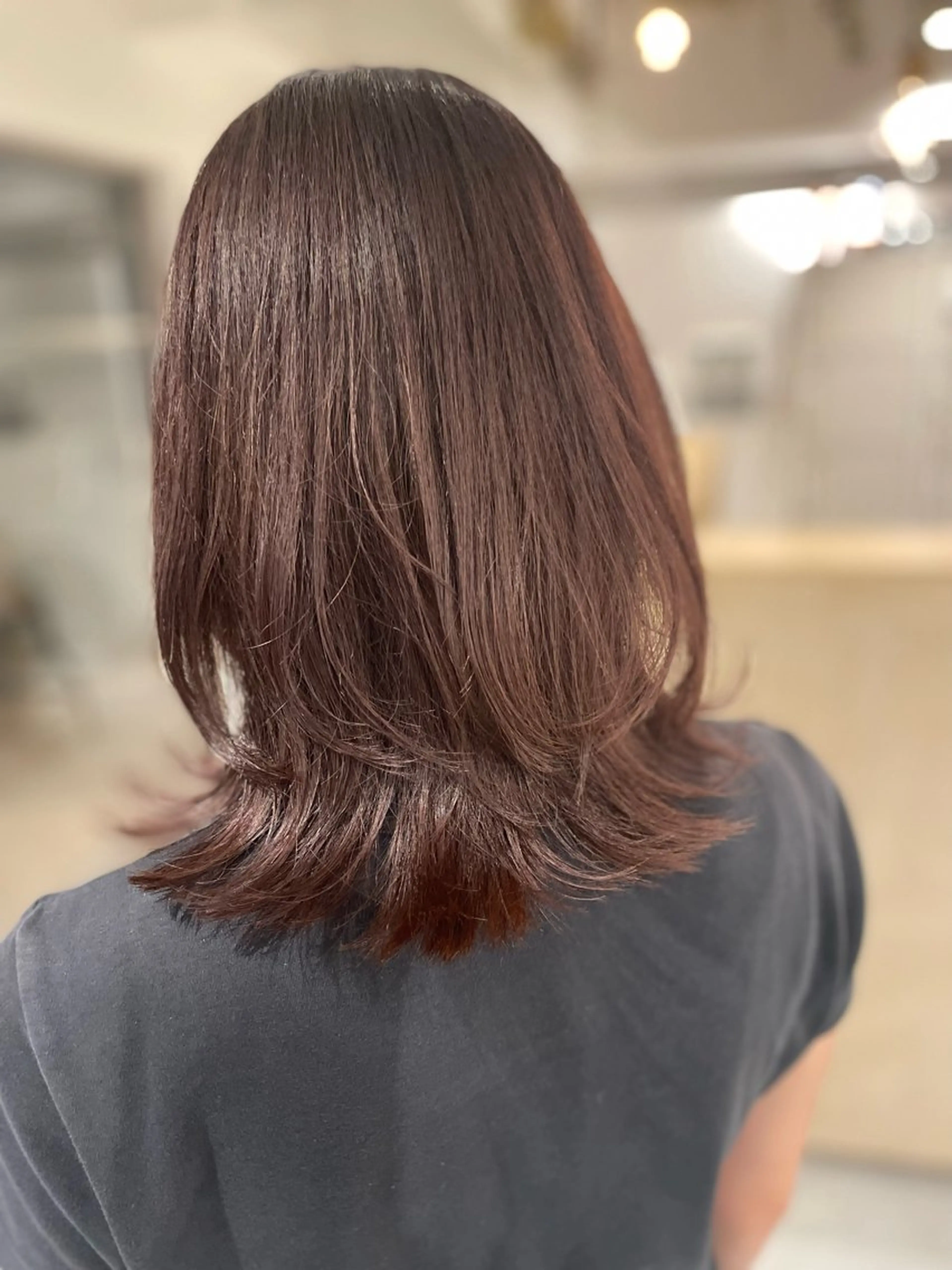 ミディアム 中原 栞奈のヘアスタイル