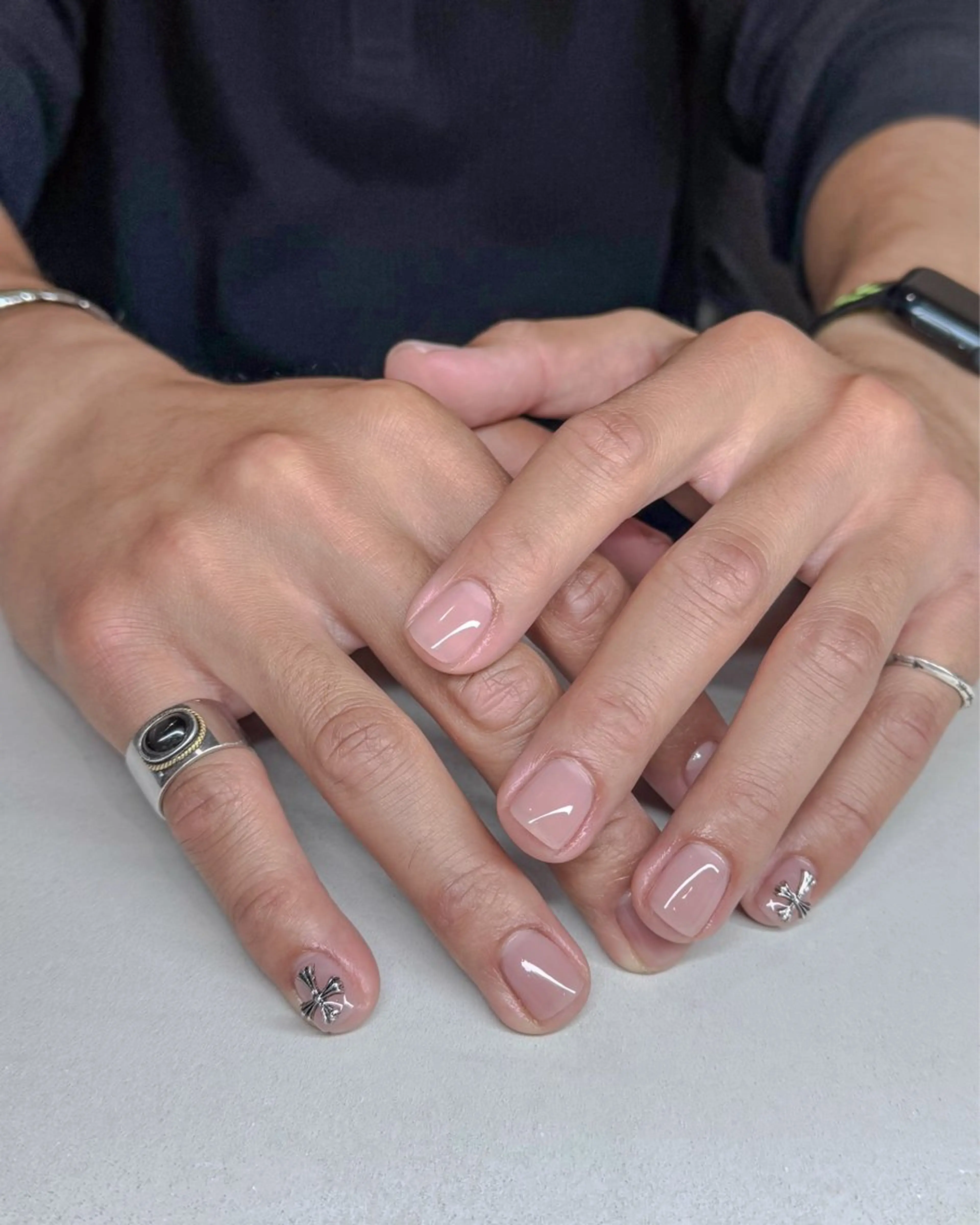 ネイル ワンカラーネイル num-fi Aiのネイルデザイン