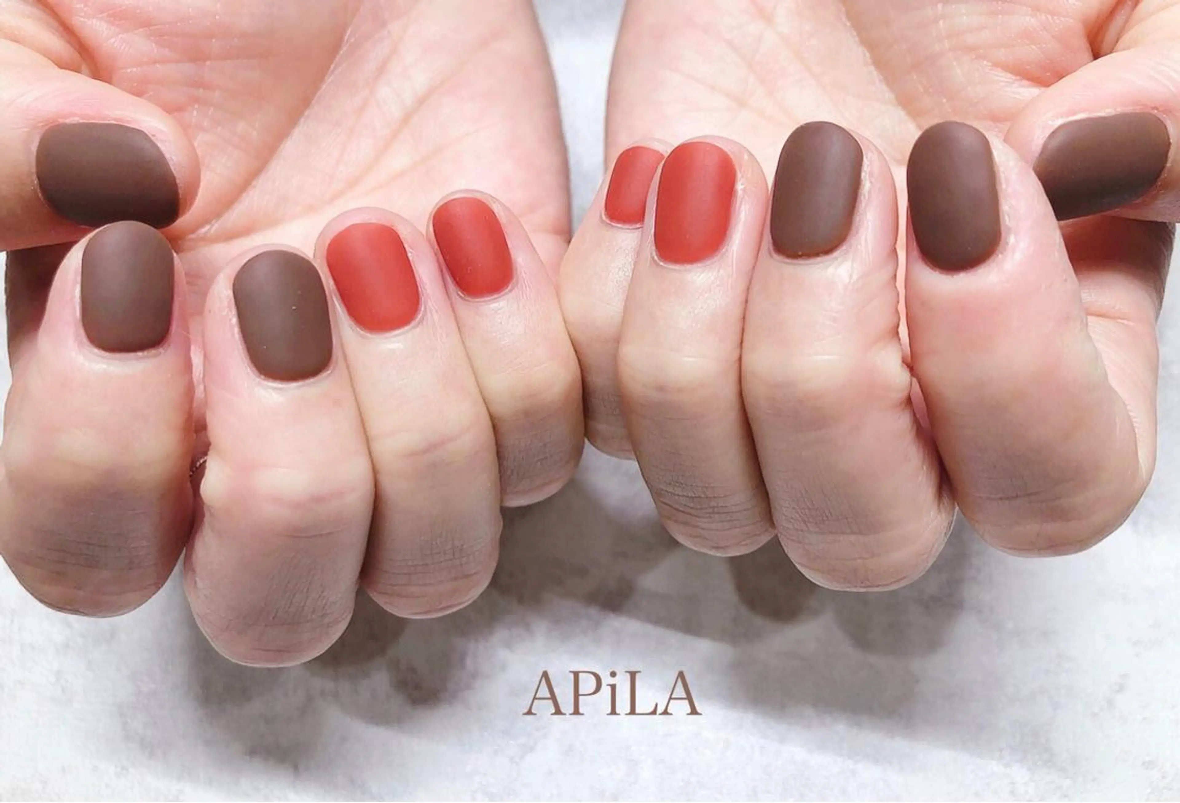 ネイル シンプルネイル APiLA 甲斐田のネイルデザイン